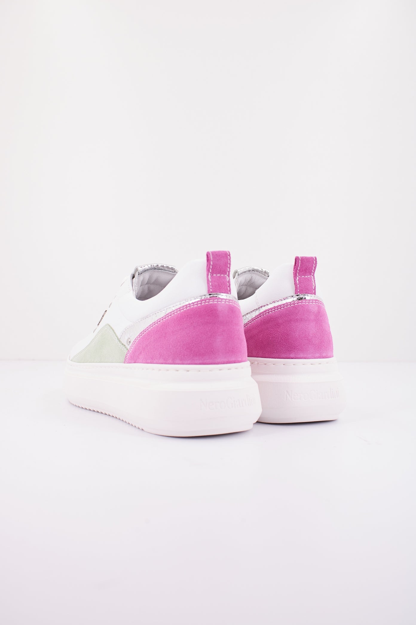 NERO GIARDINI ED en color BLANCO (3)