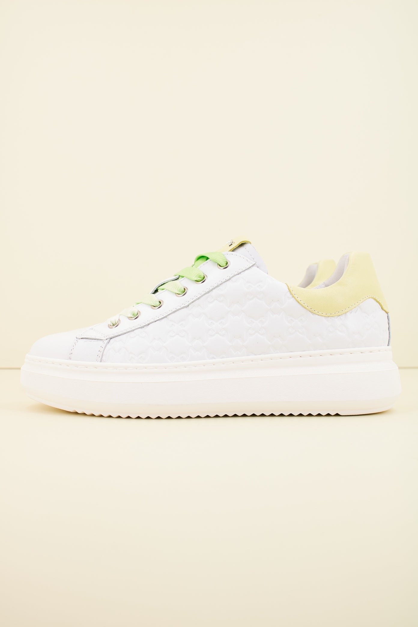 NERO GIARDINI ED en color BLANCO (1)