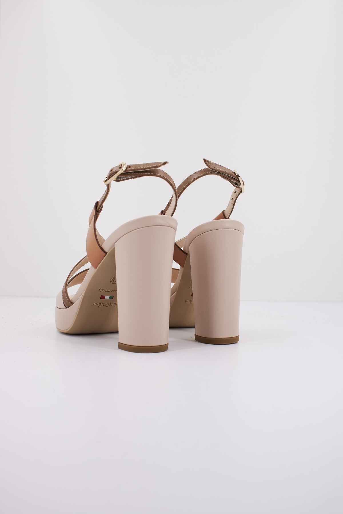 NERO GIARDINI ED en color NUDE (3)