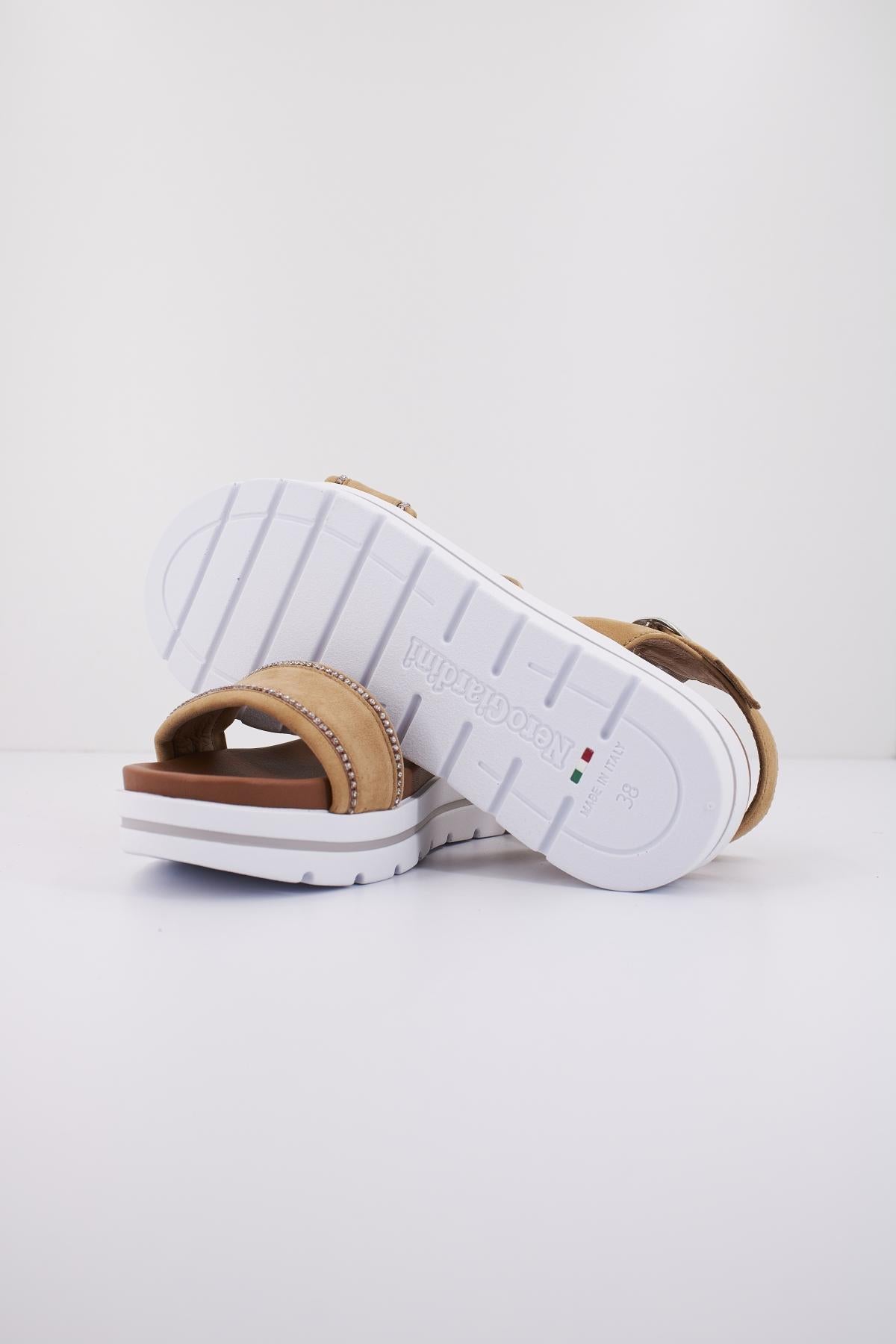 NERO GIARDINI ED en color MARRON CLARO (4)