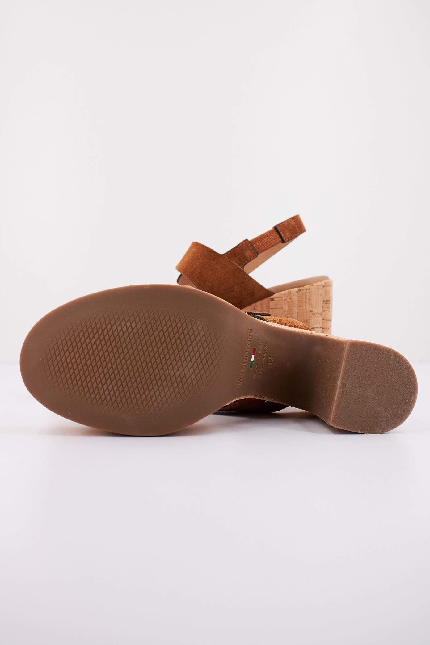 NERO GIARDINI ED en color MARRON (4)