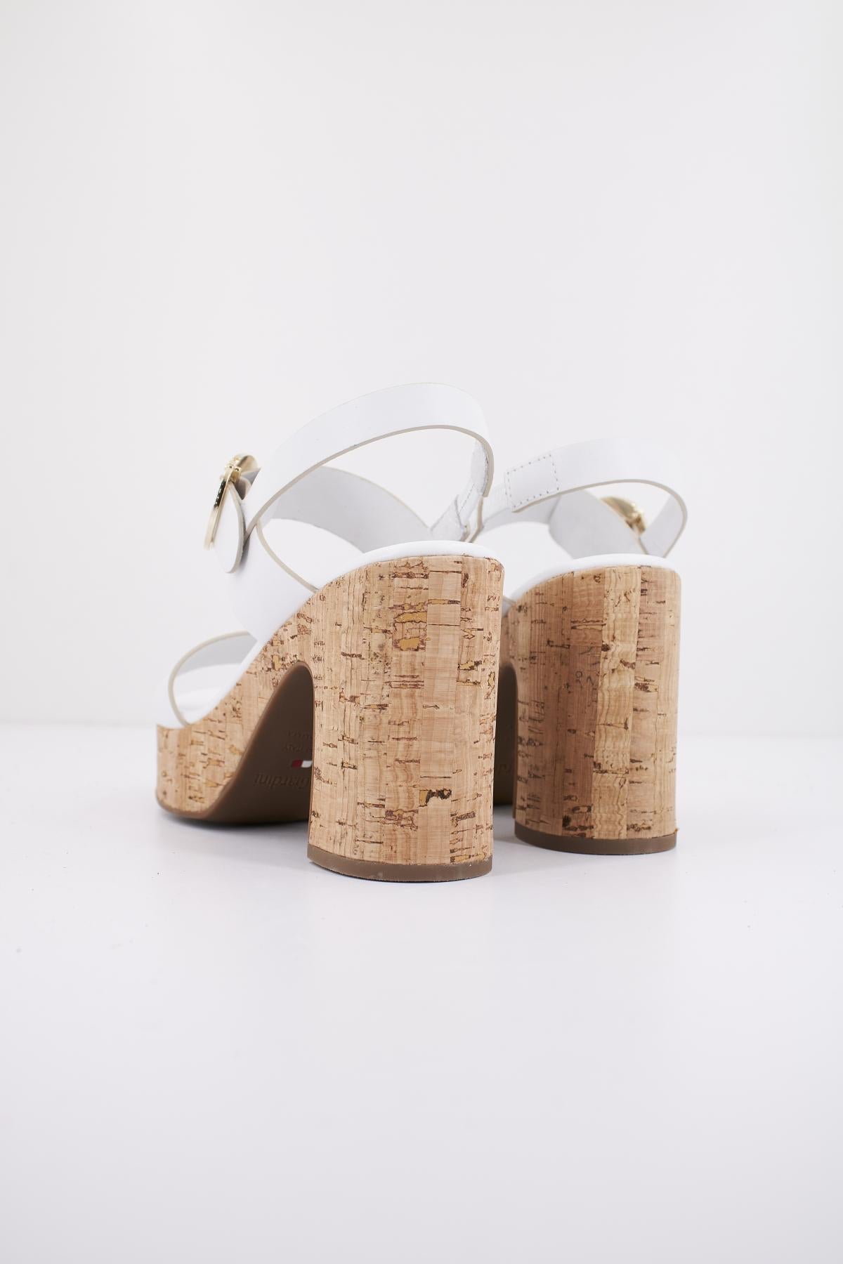 NERO GIARDINI ED en color BLANCO (3)