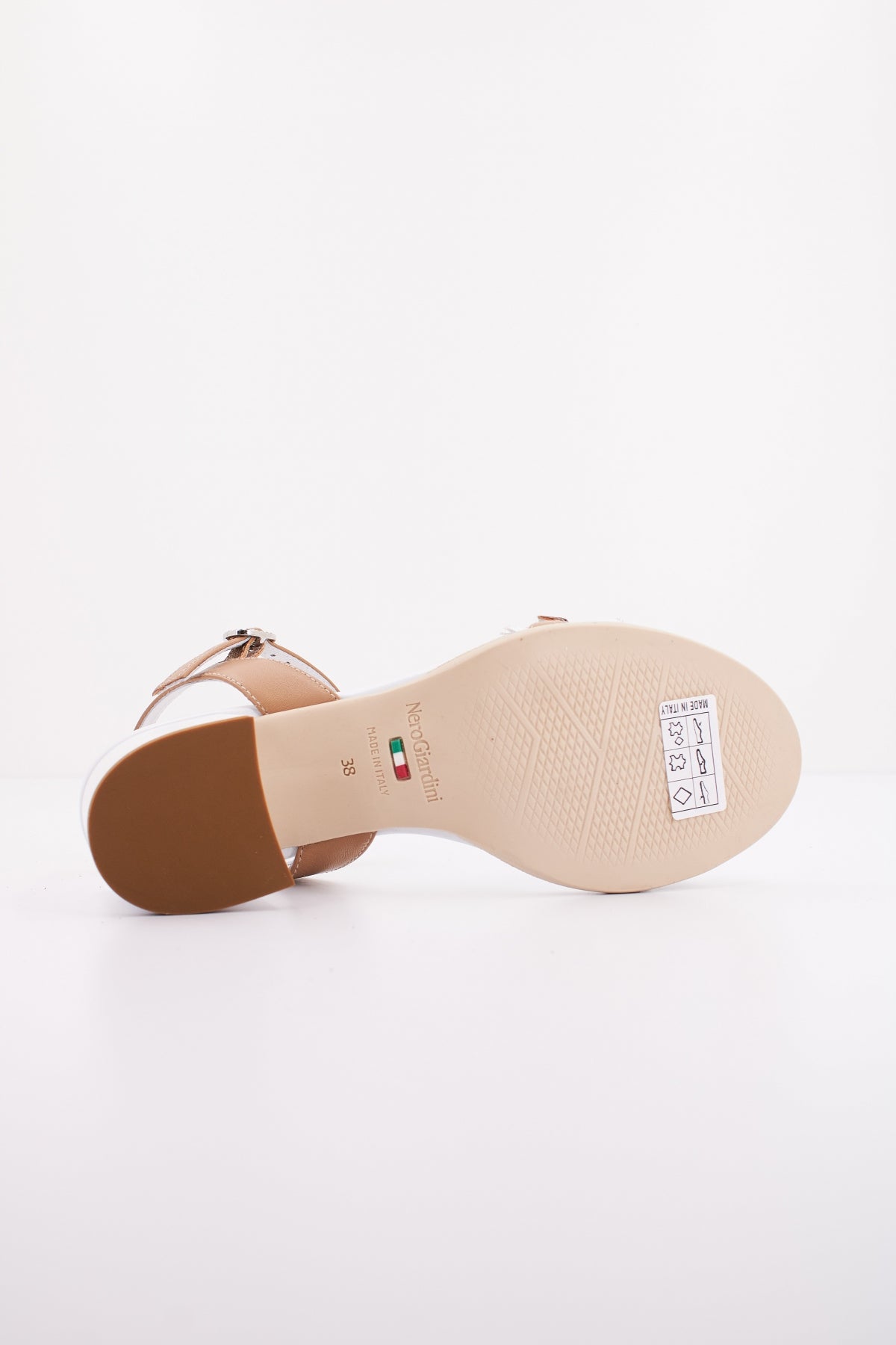 NERO GIARDINI ED en color BLANCO (4)
