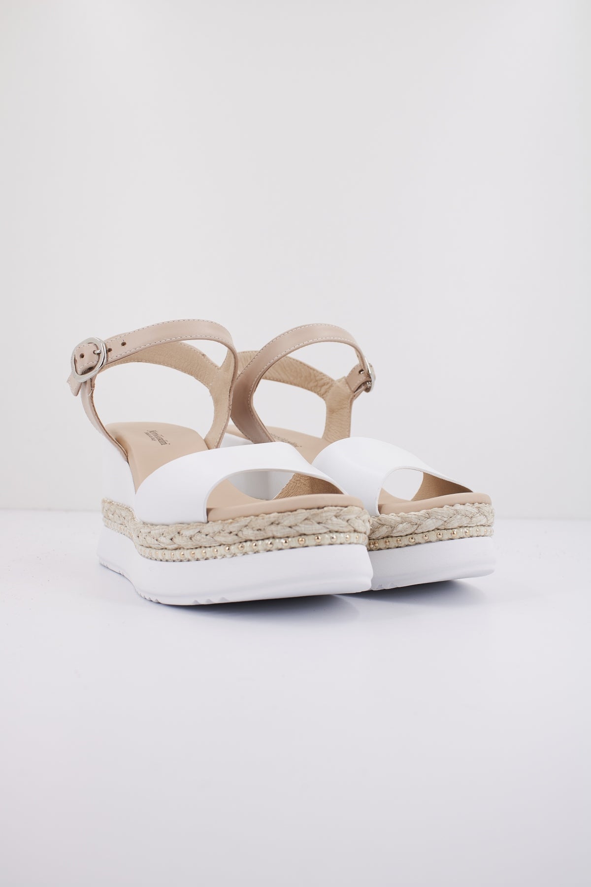 NERO GIARDINI ED en color BLANCO (2)
