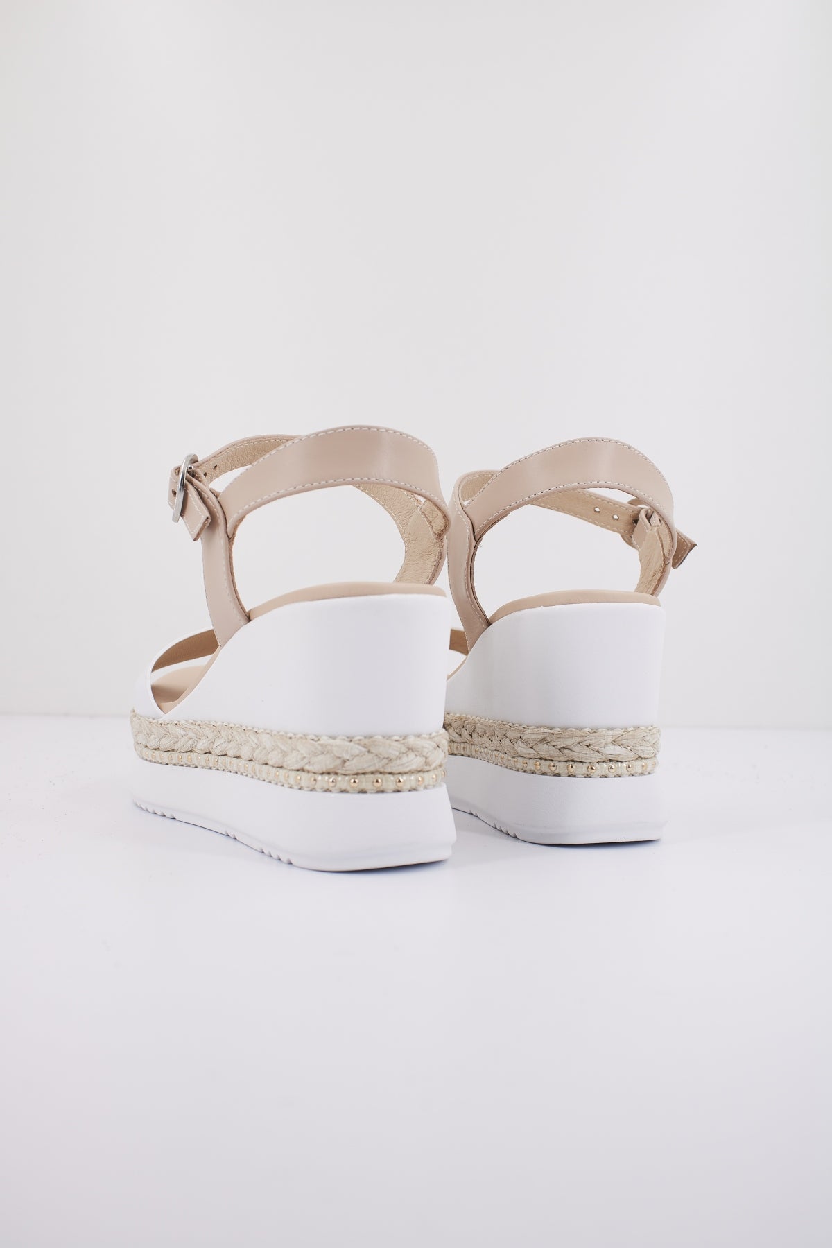 NERO GIARDINI ED en color BLANCO (3)