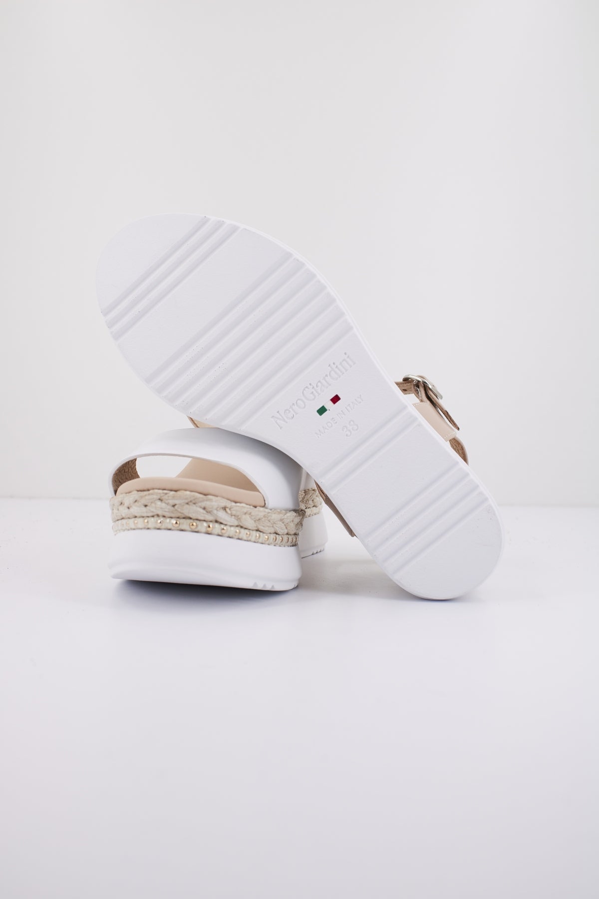 NERO GIARDINI ED en color BLANCO (4)