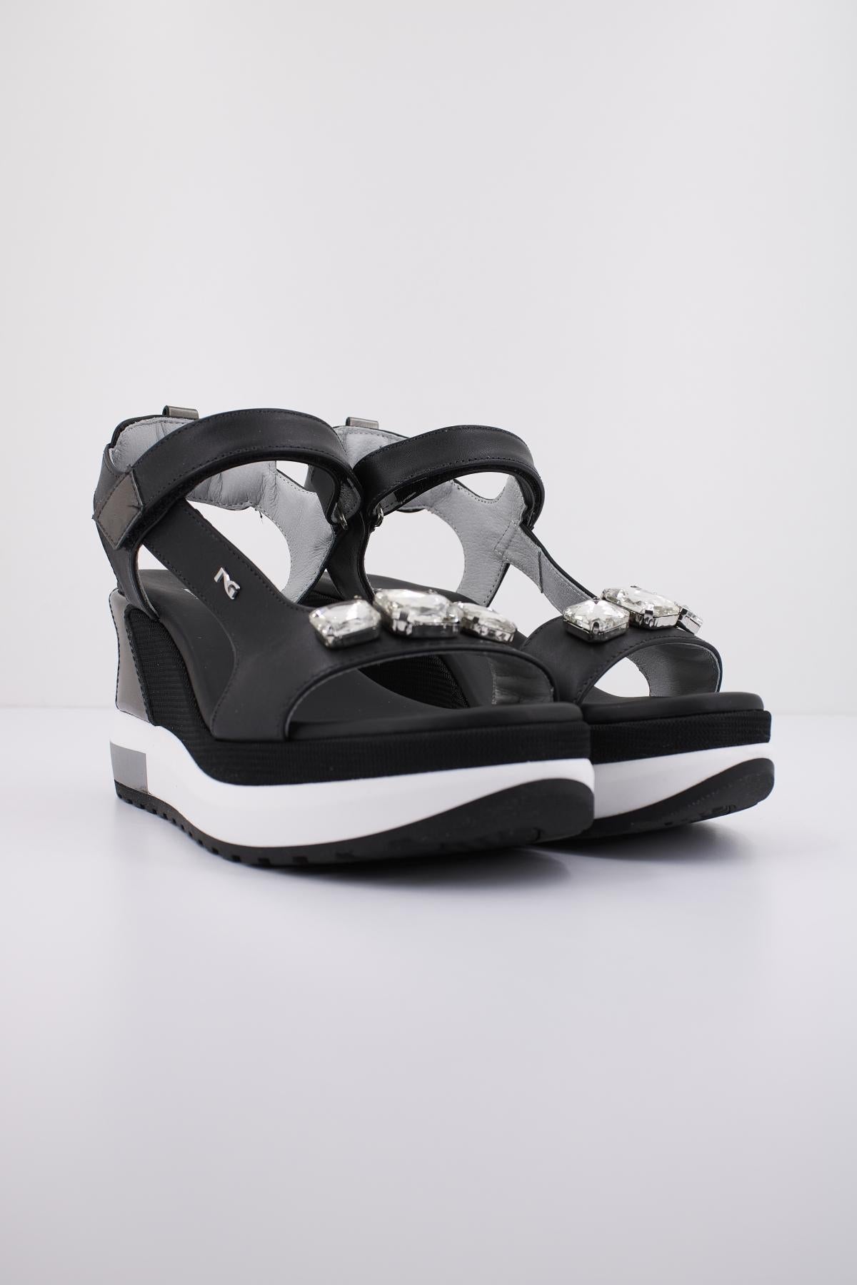 NERO GIARDINI ED en color NEGRO (2)