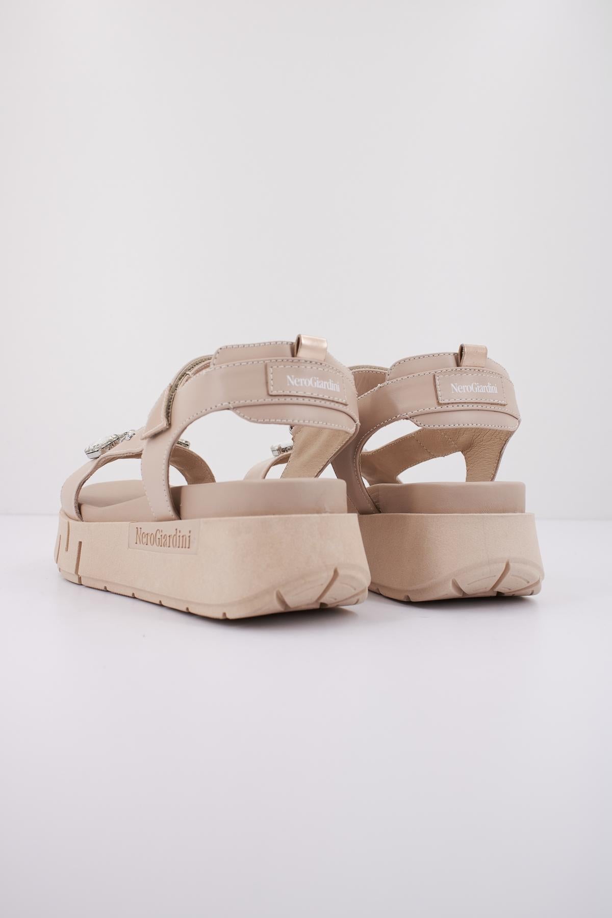 NERO GIARDINI ED en color NUDE (3)