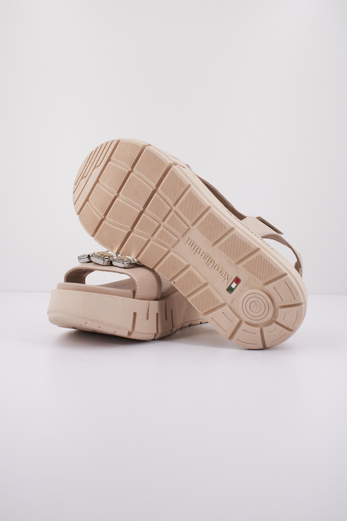 NERO GIARDINI ED en color NUDE (4)
