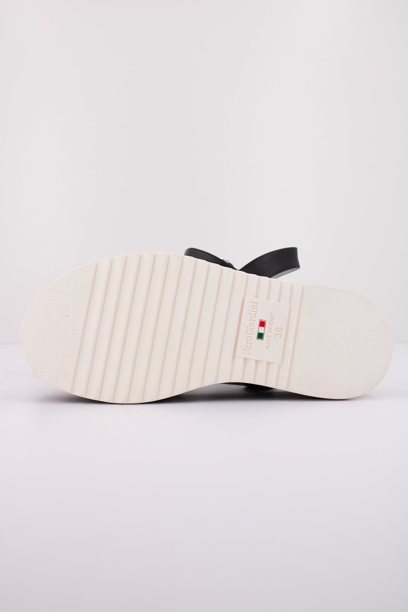 NERO GIARDINI ED en color NEGRO (4)