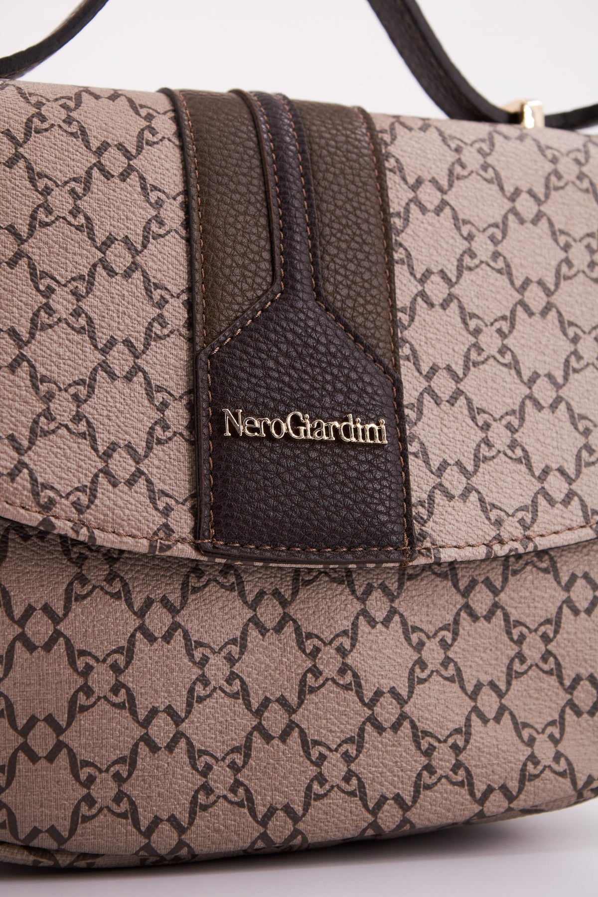 NERO GIARDINI ID en color MARRON CLARO (4)