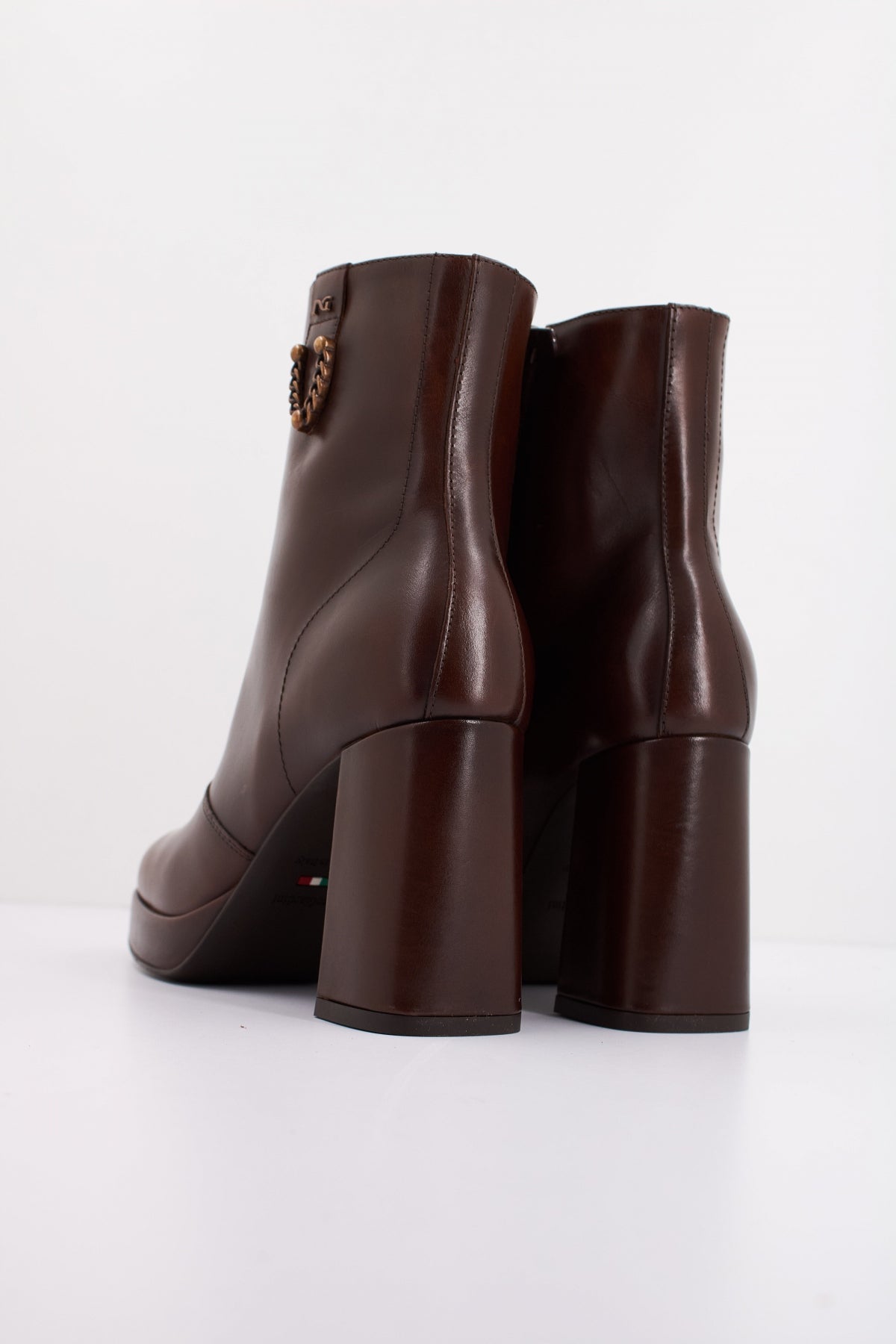 NERO GIARDINI ID en color MARRON (4)