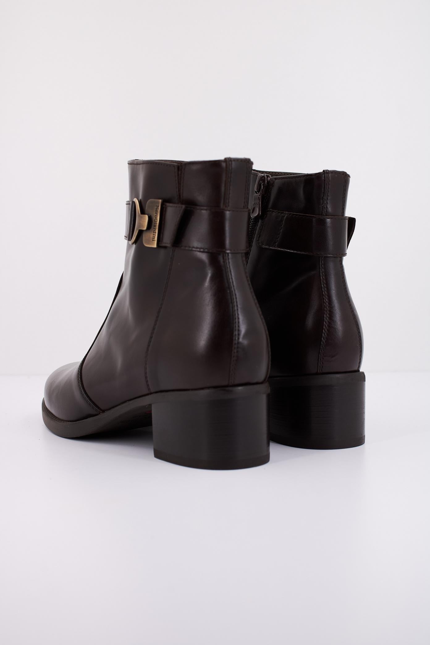NERO GIARDINI ID en color MARRON (4)