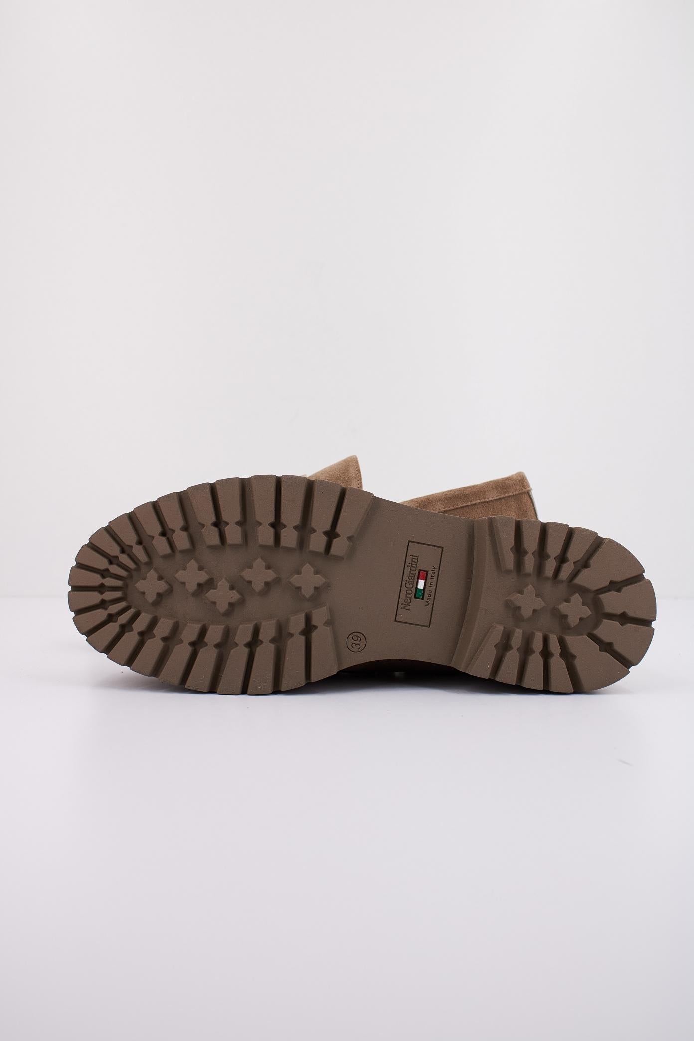 NERO GIARDINI ID en color MARRON CLARO (5)