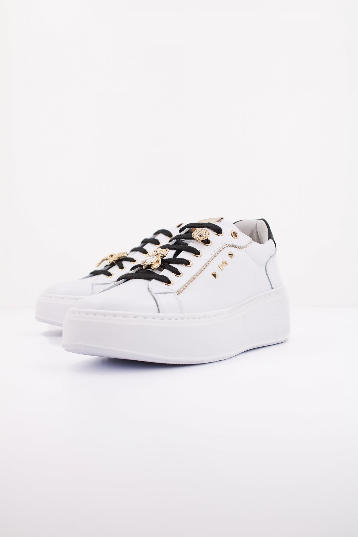 NERO GIARDINI ID en color BLANCO (2)