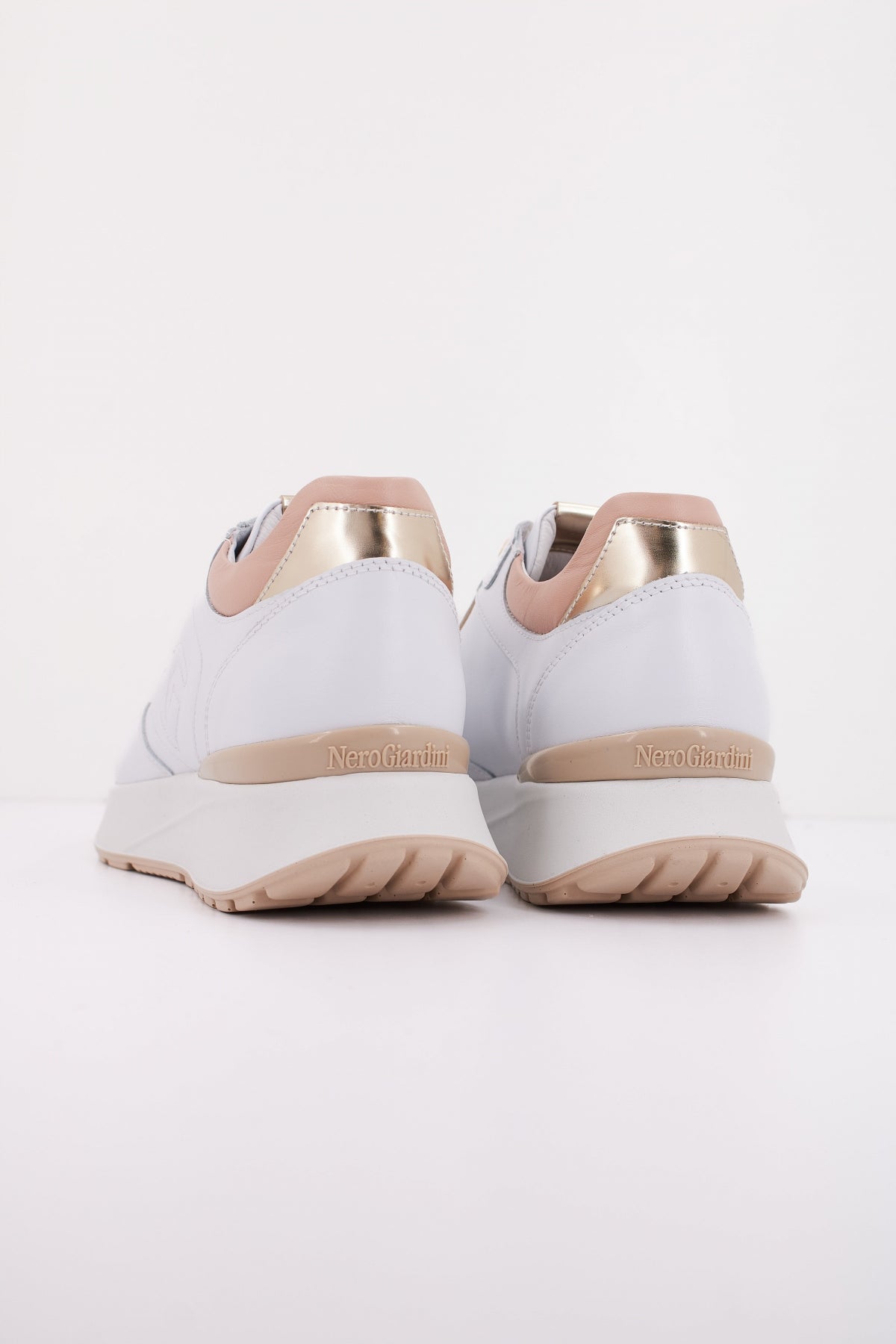 NERO GIARDINI ED en color BLANCO (4)