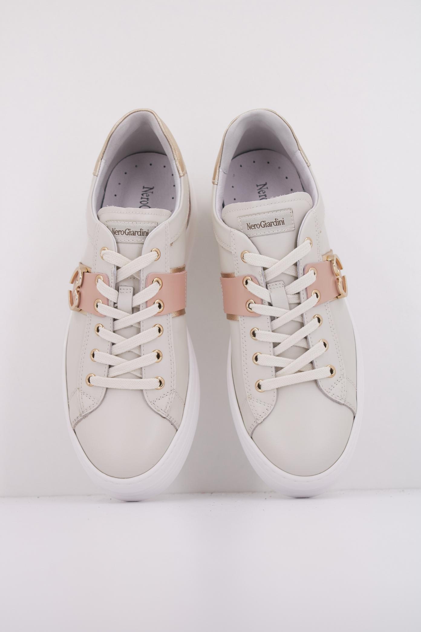 NERO GIARDINI ED en color BLANCO (3)
