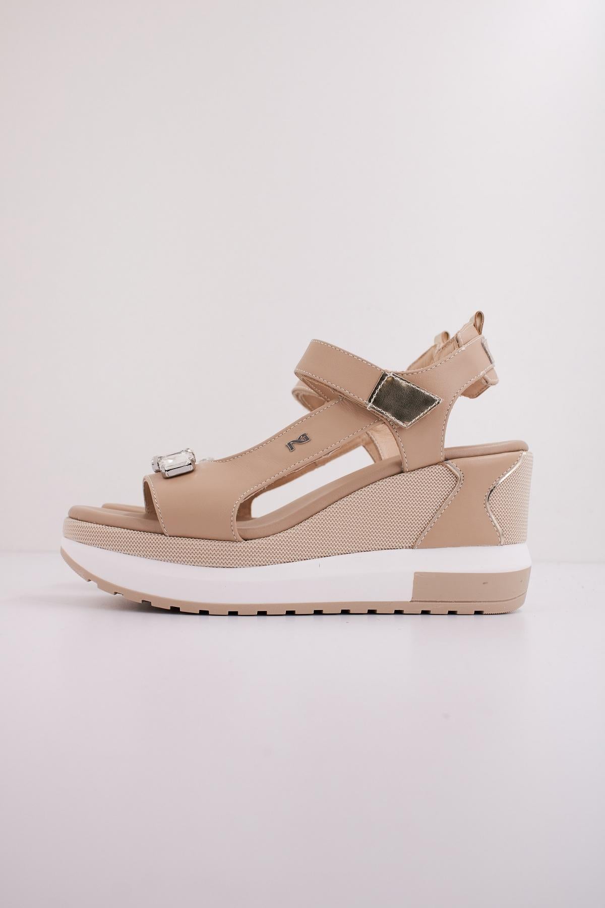 NERO GIARDINI ED en color BEIS (1)