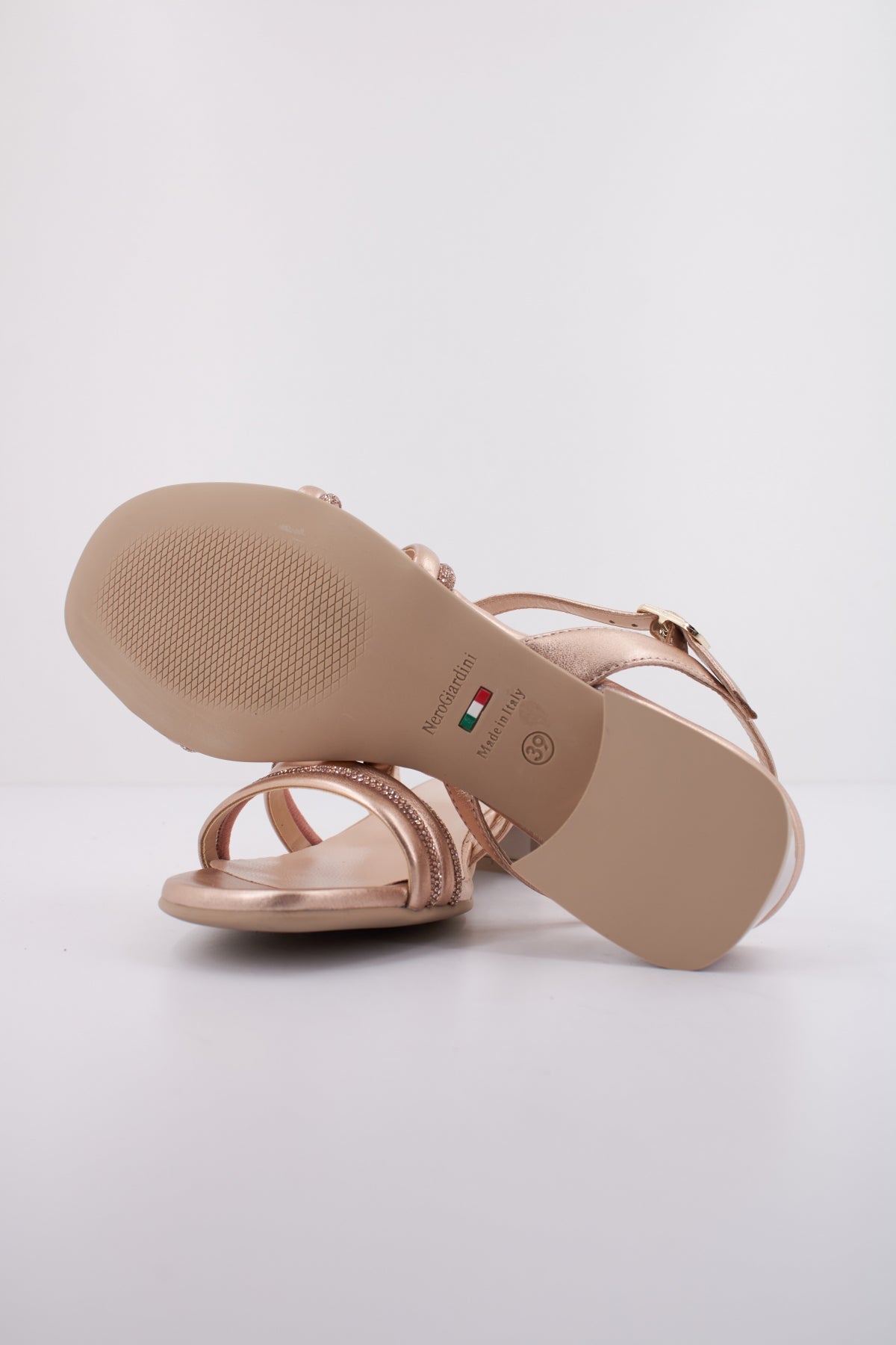 NERO GIARDINI ED en color NUDE (5)