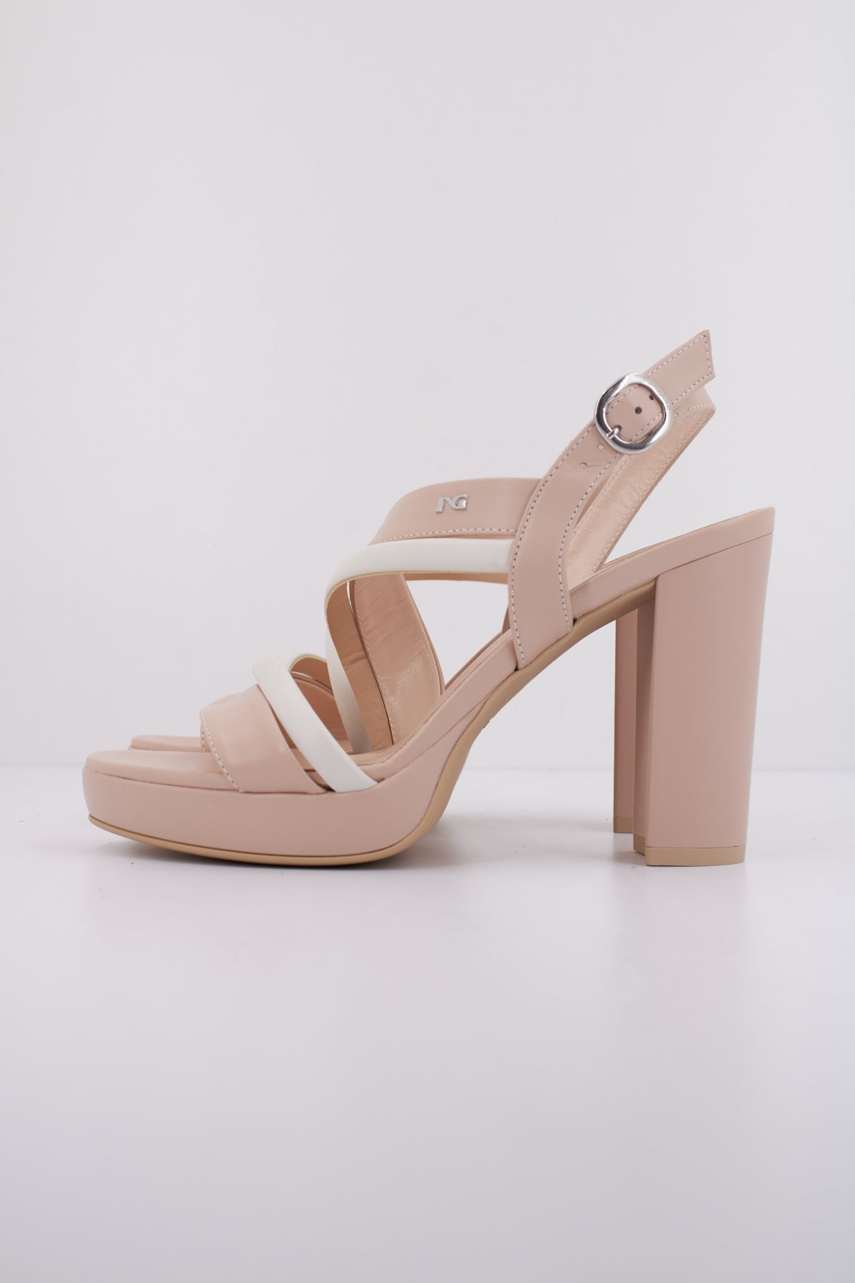 NERO GIARDINI ED en color BEIS (1)