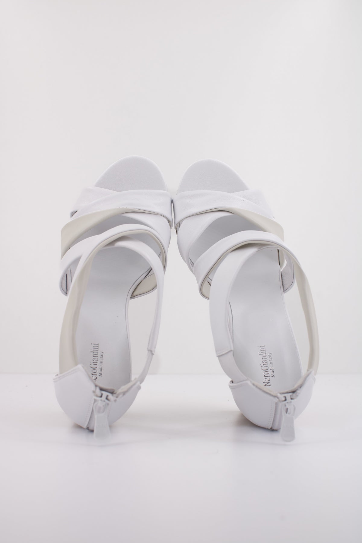 NERO GIARDINI ED en color BLANCO (3)