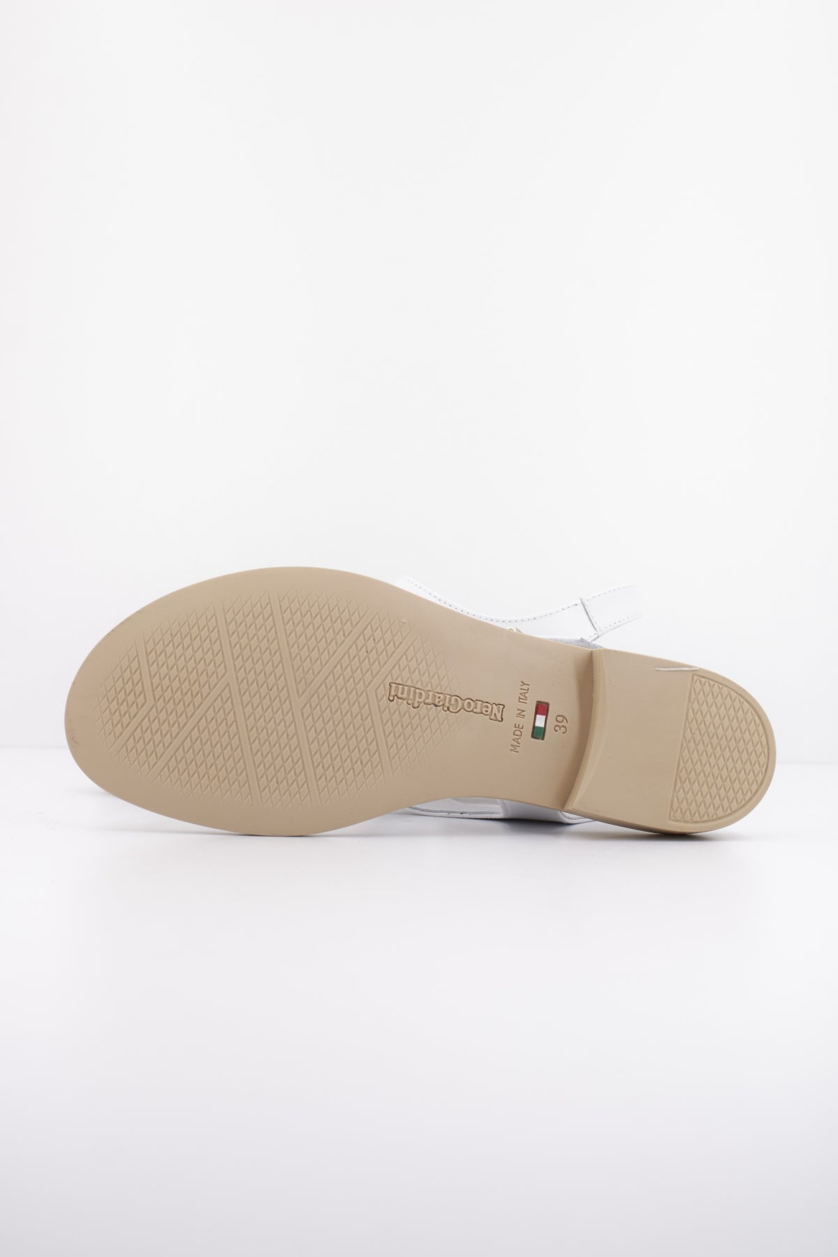 NERO GIARDINI ED en color BLANCO (5)