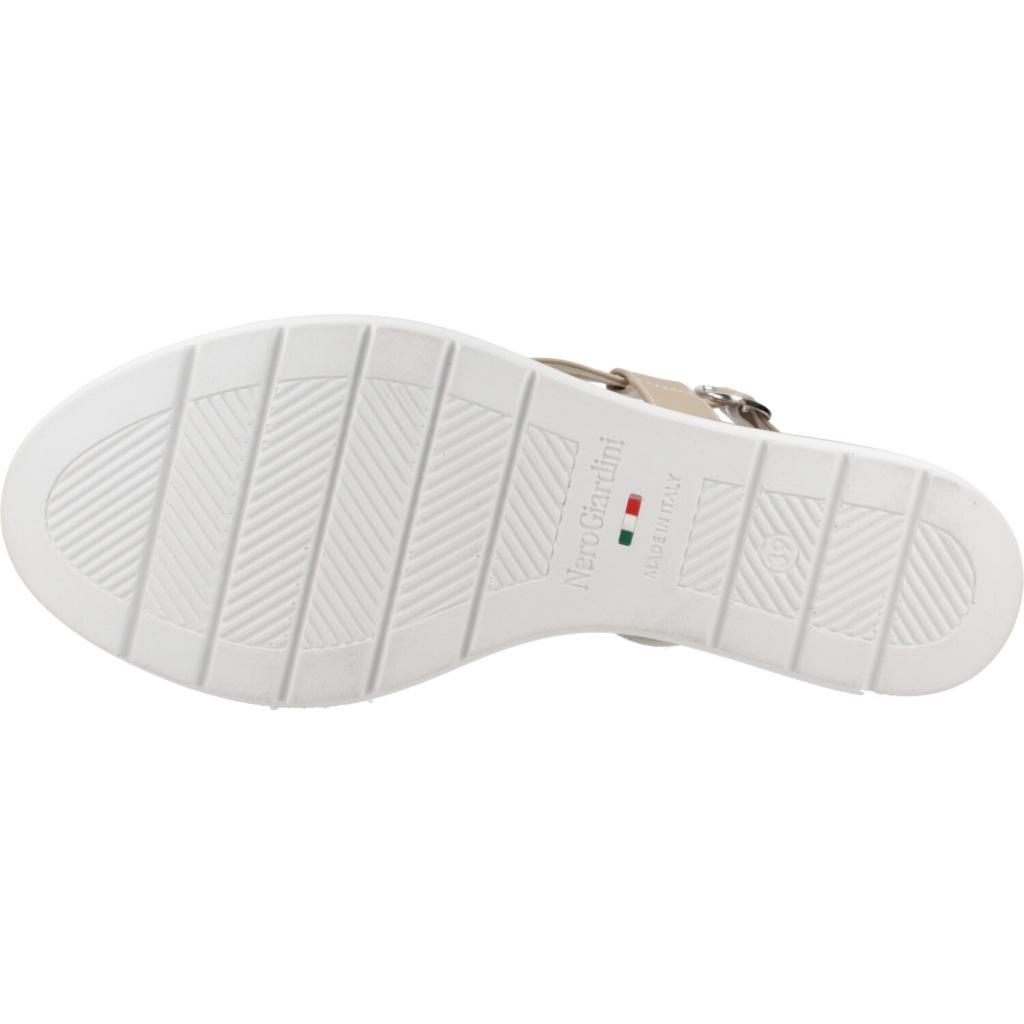 NERO GIARDINI ED en color MARRON CLARO (6)