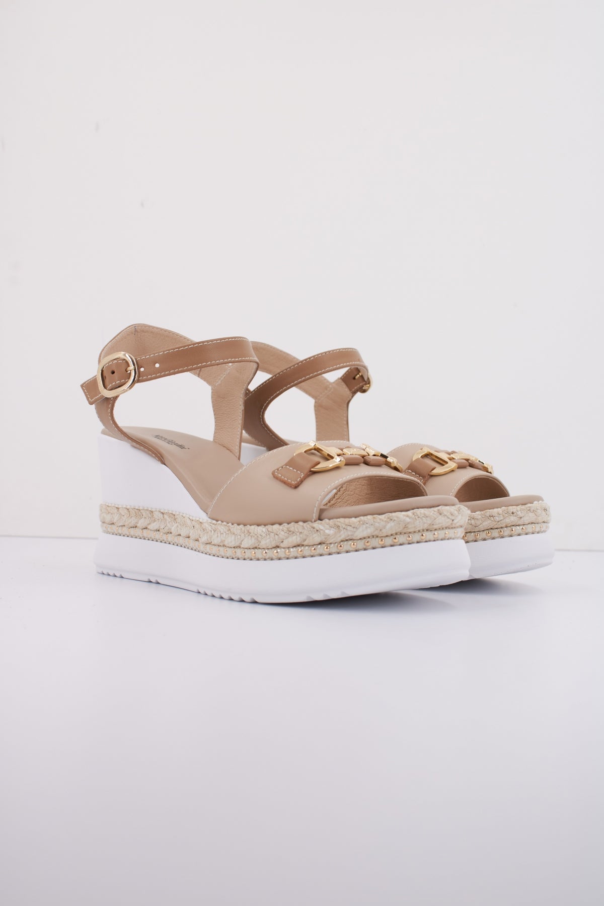 NERO GIARDINI ED en color NUDE (2)