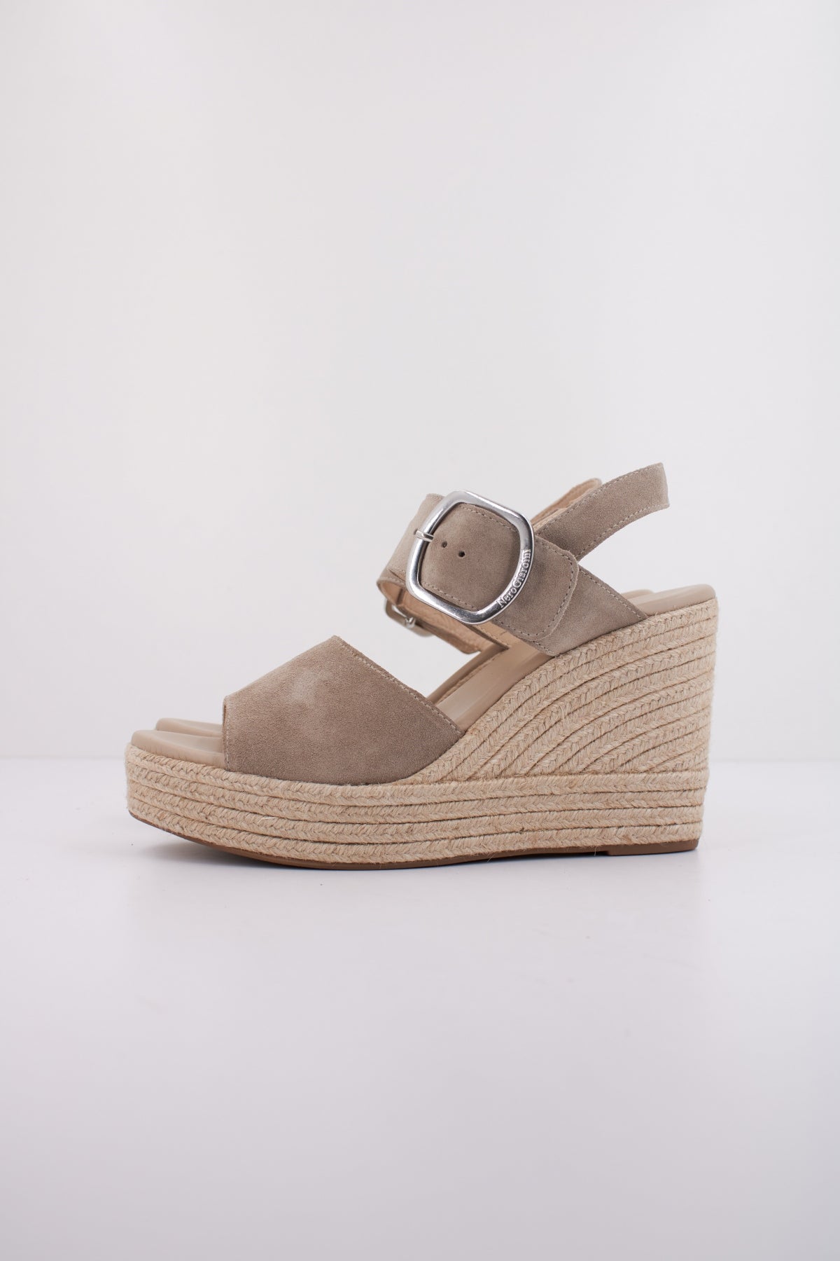 NERO GIARDINI ED en color GRIS (1)