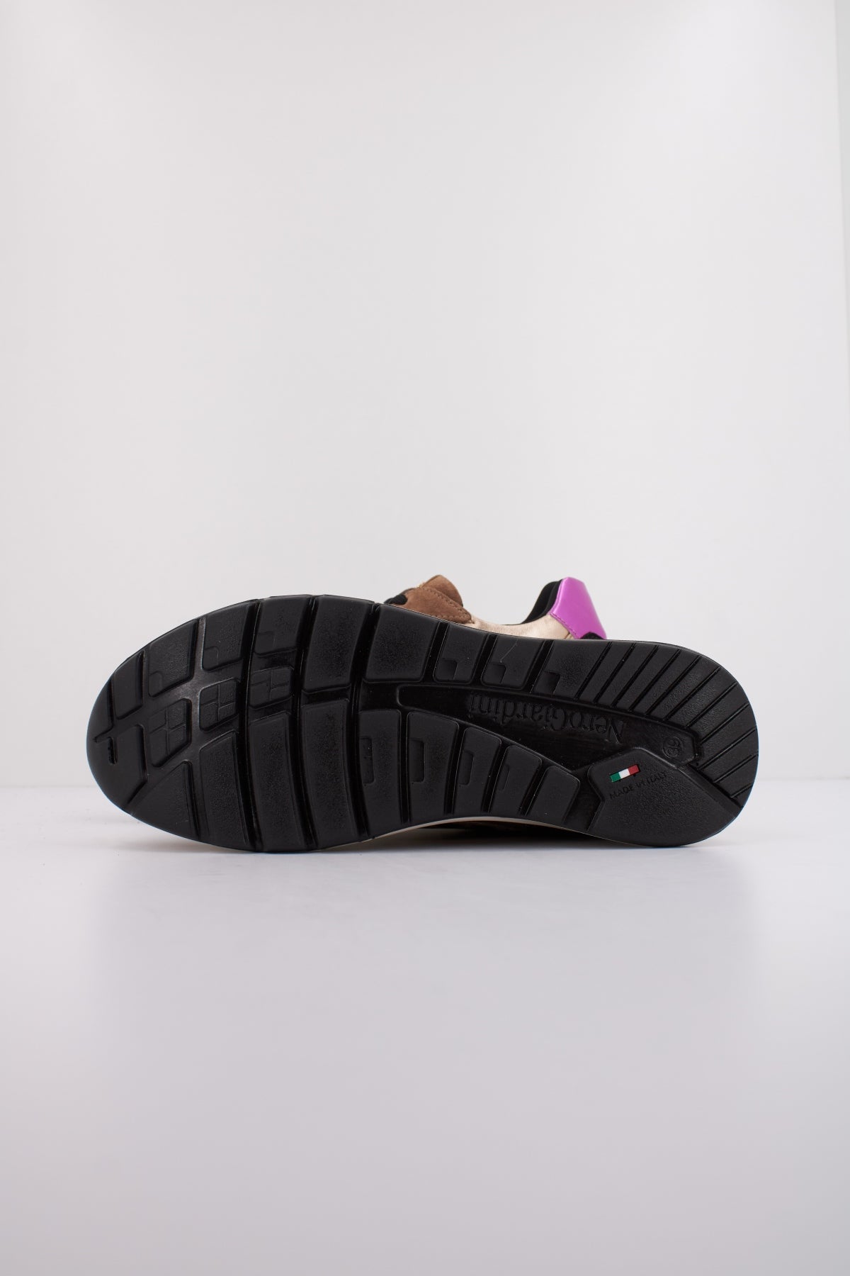 NERO GIARDINI ID en color MARRON (5)
