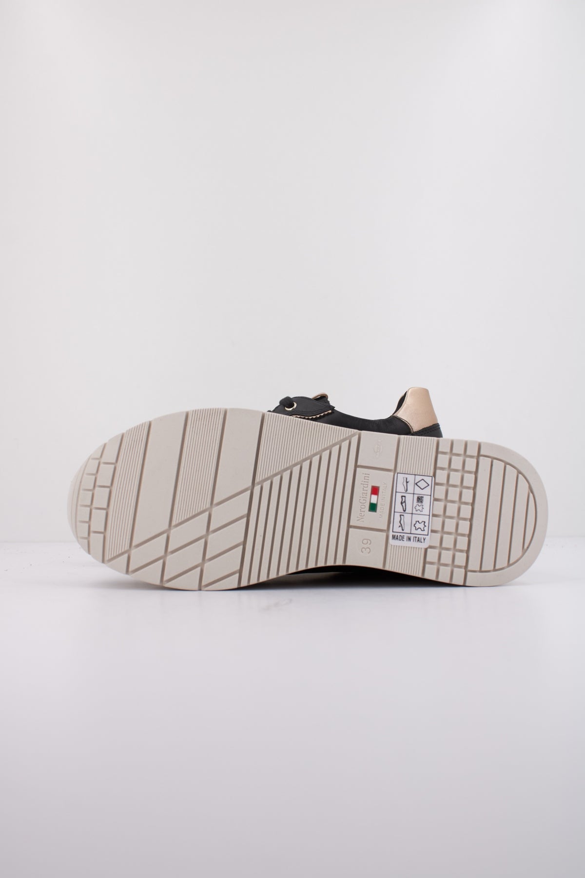 NERO GIARDINI ID en color NEGRO (5)