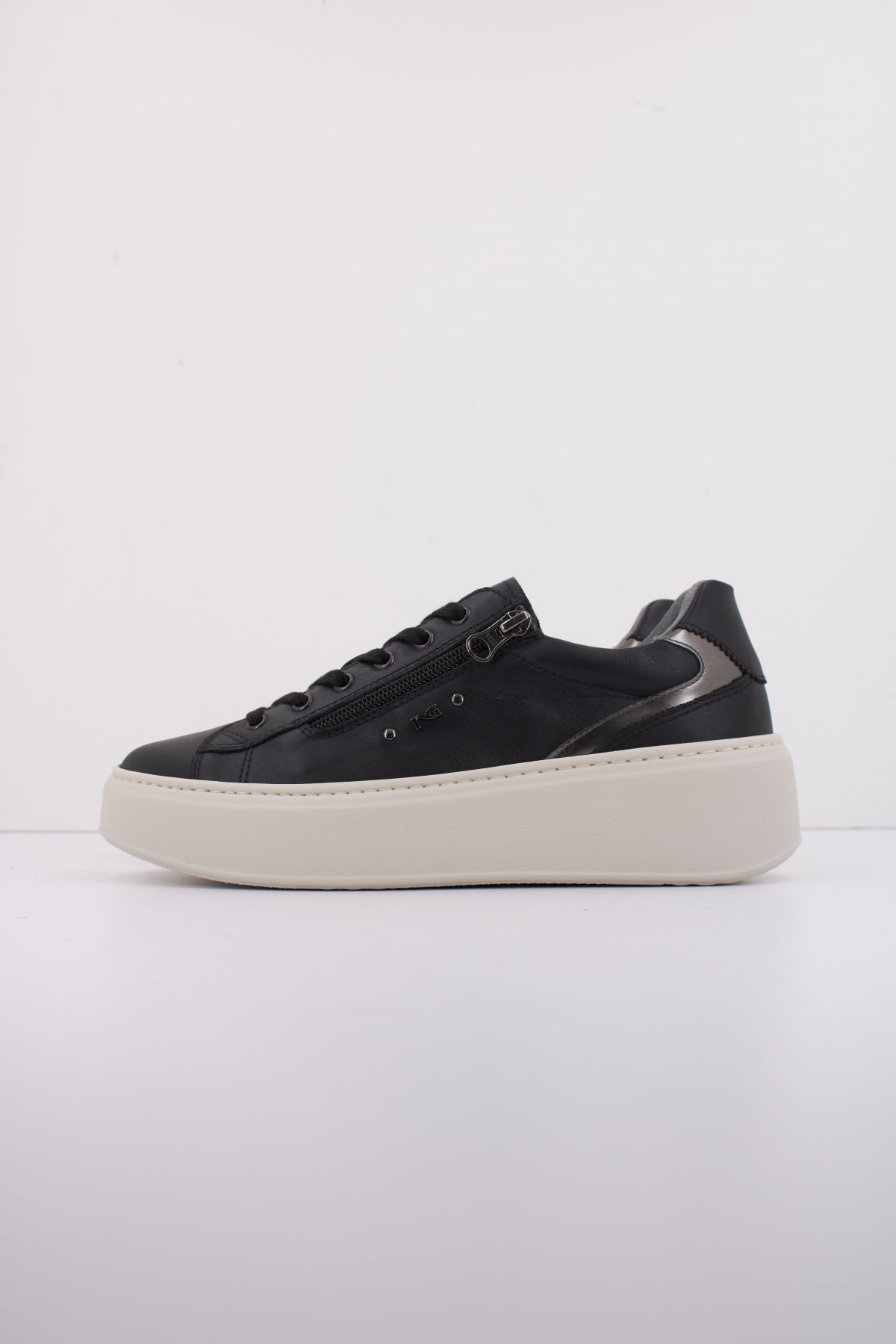 NERO GIARDINI ID en color NEGRO (1)