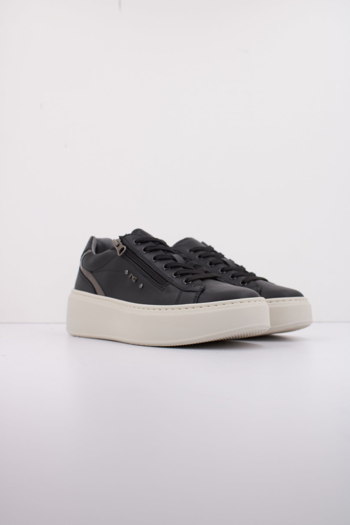 NERO GIARDINI ID en color NEGRO (2)