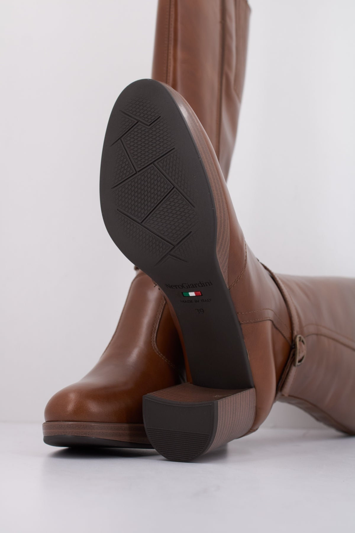 NERO GIARDINI ID en color MARRON CLARO (5)