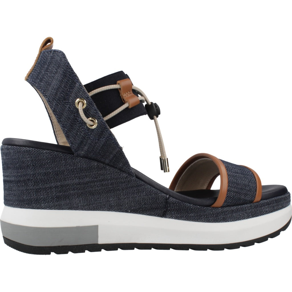 NERO GIARDINI ED en color AZUL (4)