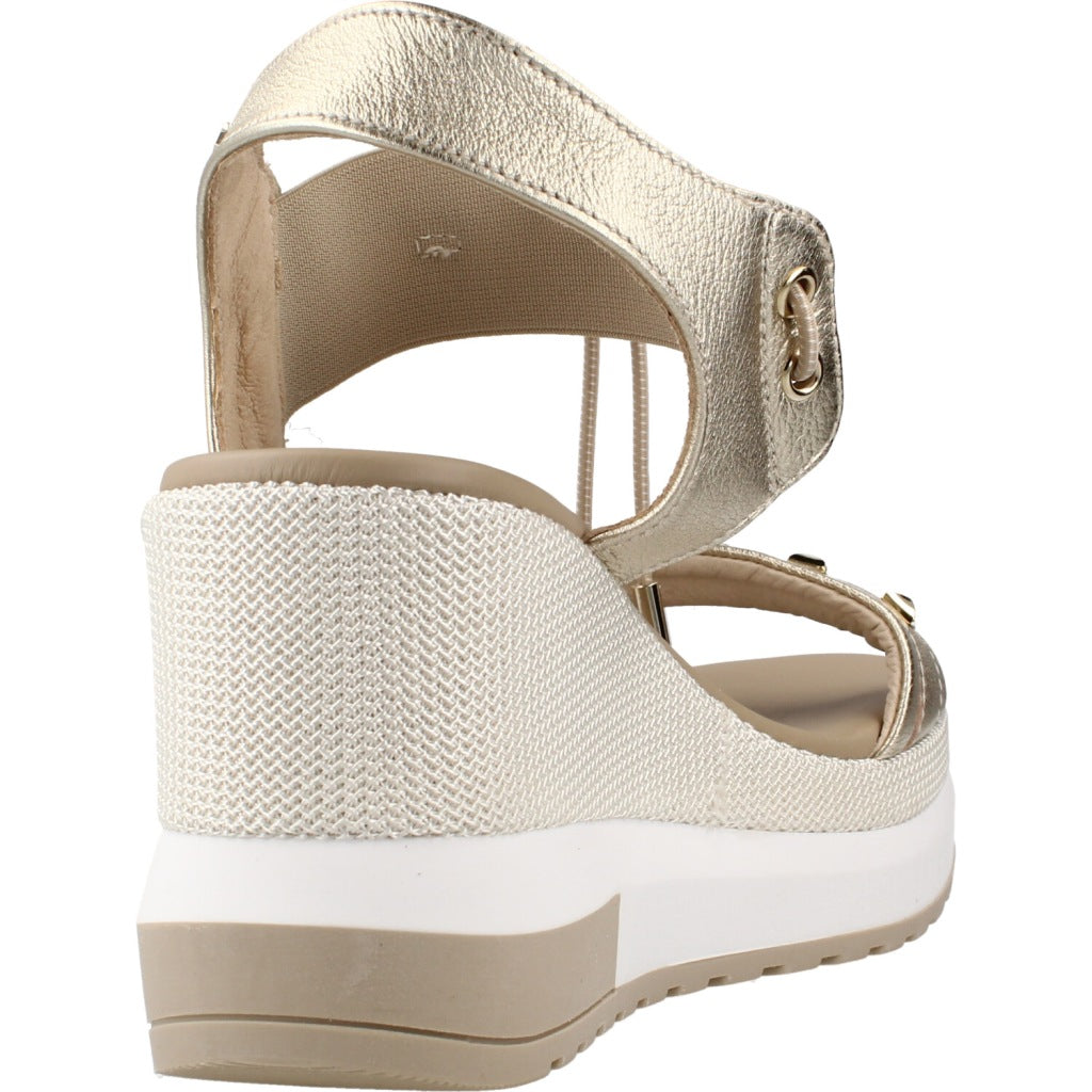NERO GIARDINI ED en color ORO (3)