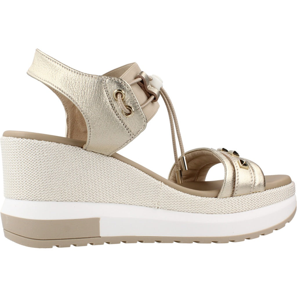 NERO GIARDINI ED en color ORO (4)