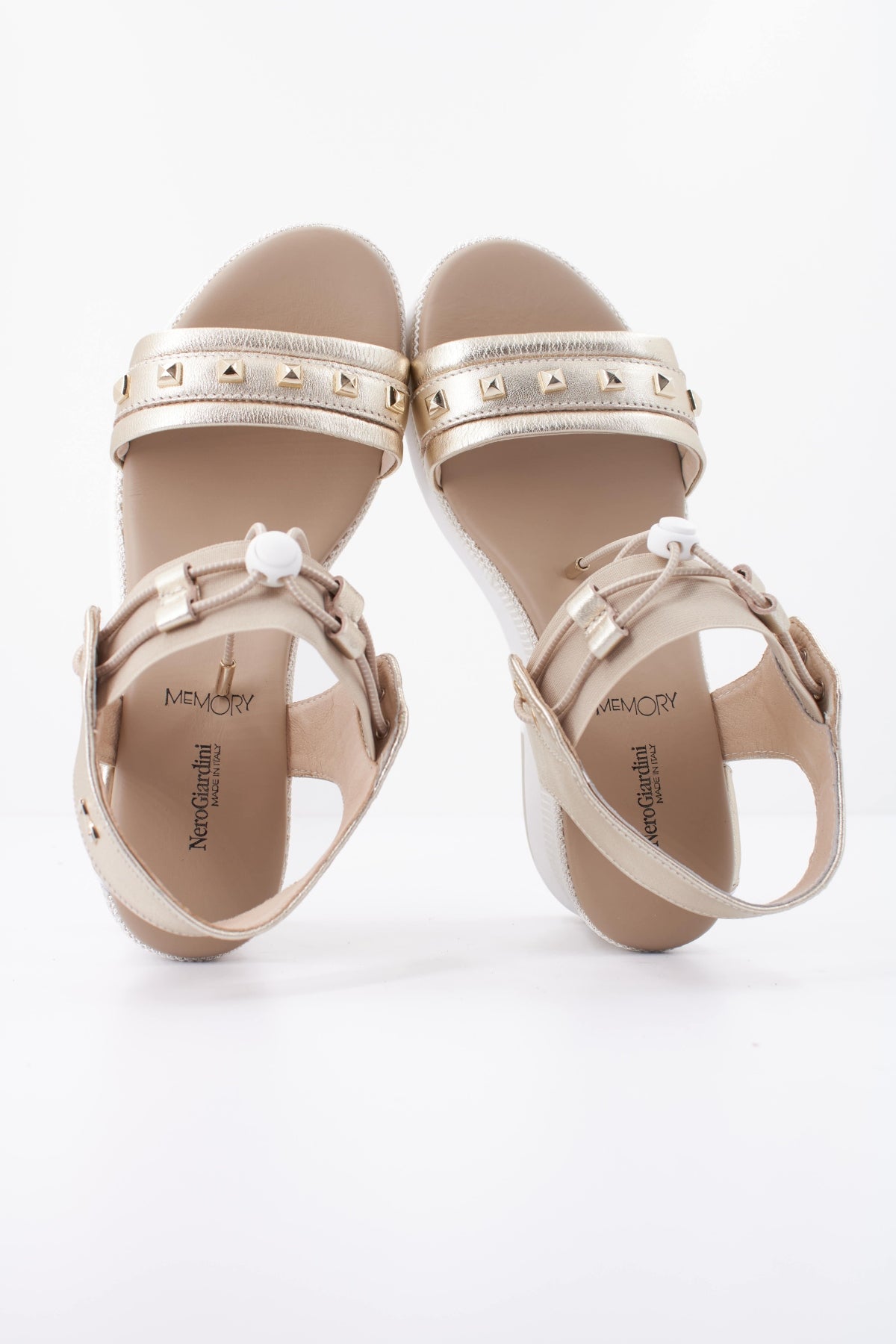 NERO GIARDINI ED en color ORO (3)