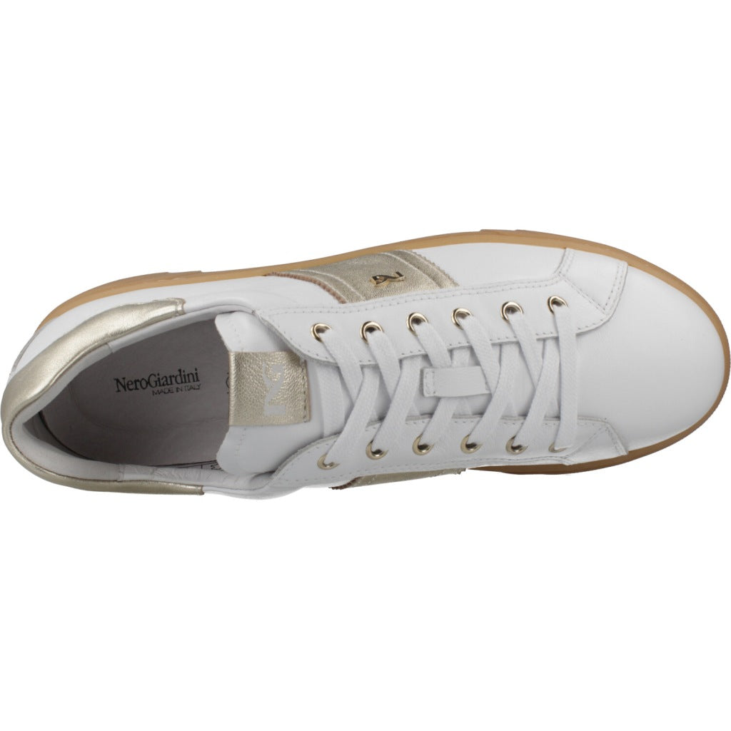 NERO GIARDINI ED en color BLANCO (7)