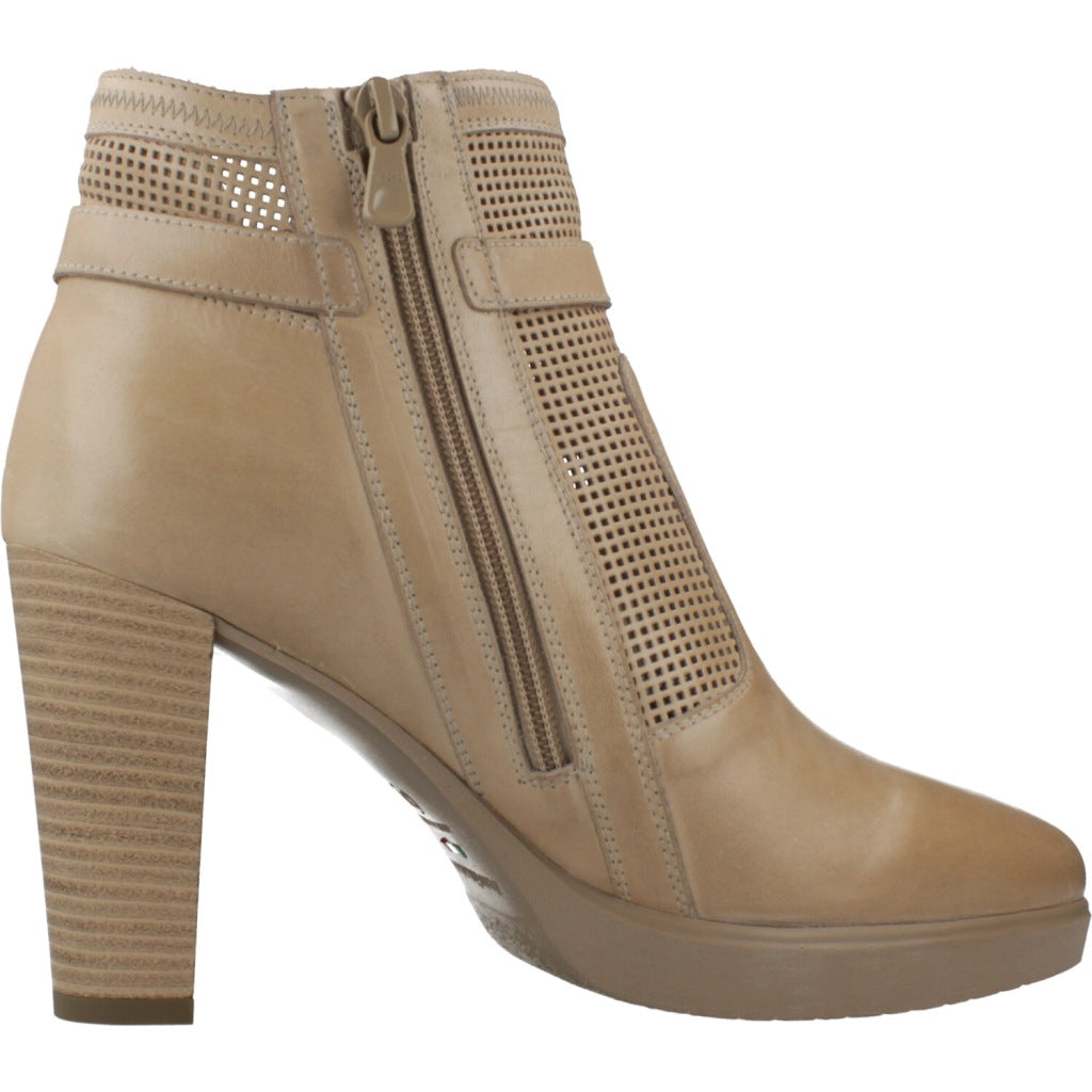 NERO GIARDINI ED en color MARRON CLARO (4)