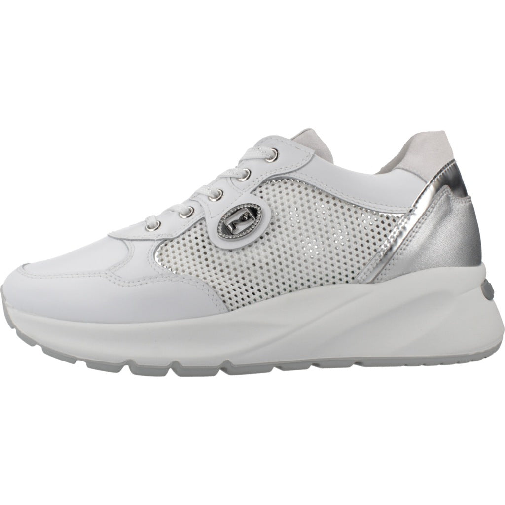 NERO GIARDINI ED en color BLANCO (2)
