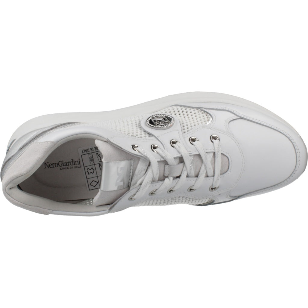 NERO GIARDINI ED en color BLANCO (7)