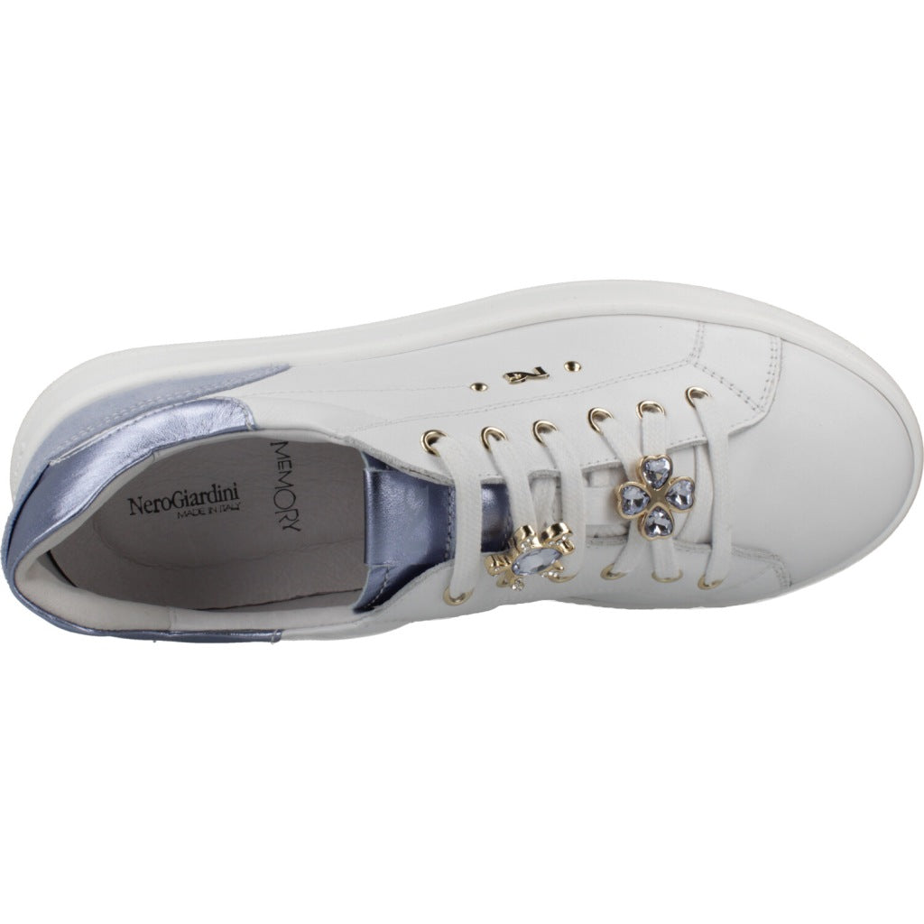NERO GIARDINI ED en color BLANCO (7)