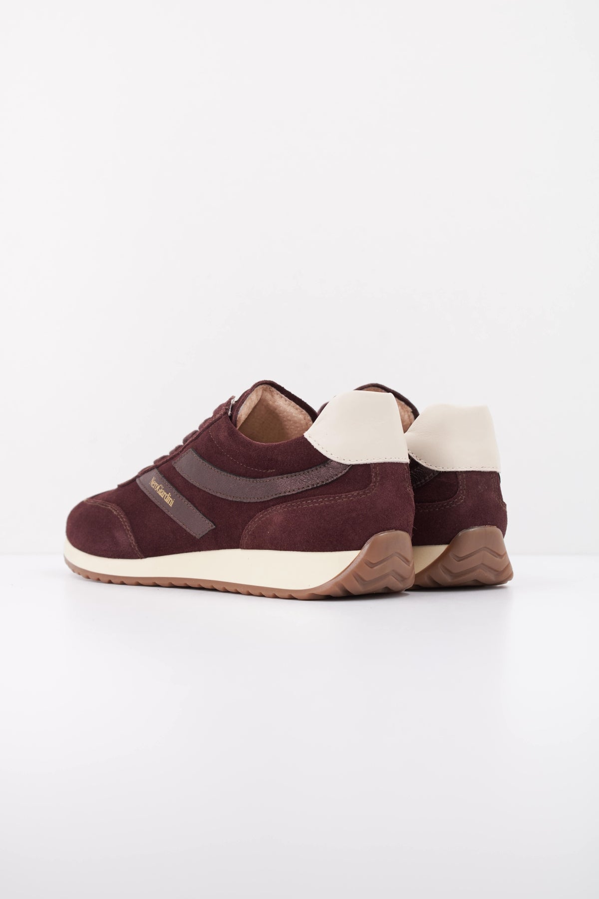 NERO GIARDINI VELOUR en color BURDEOS (4)