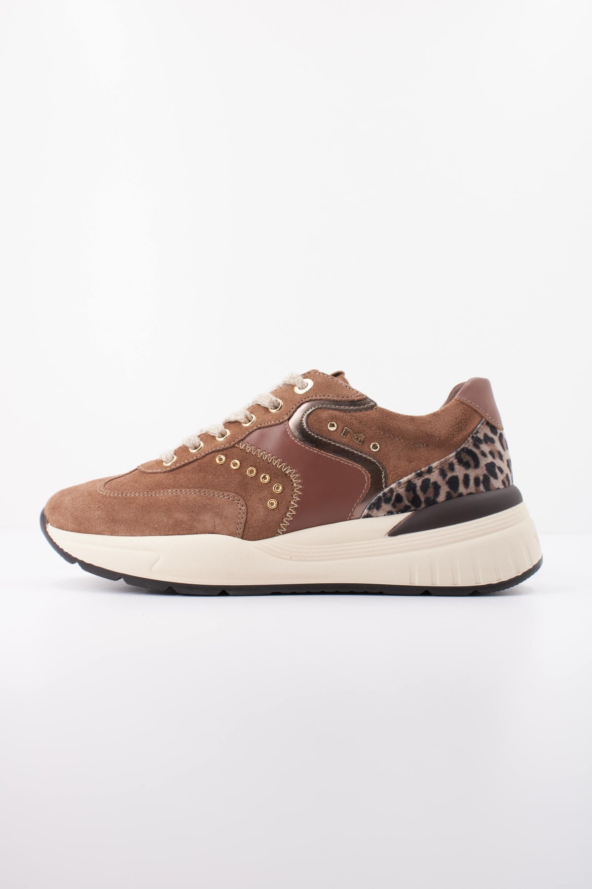 NERO GIARDINI VELOUR en color MARRON CLARO (1)