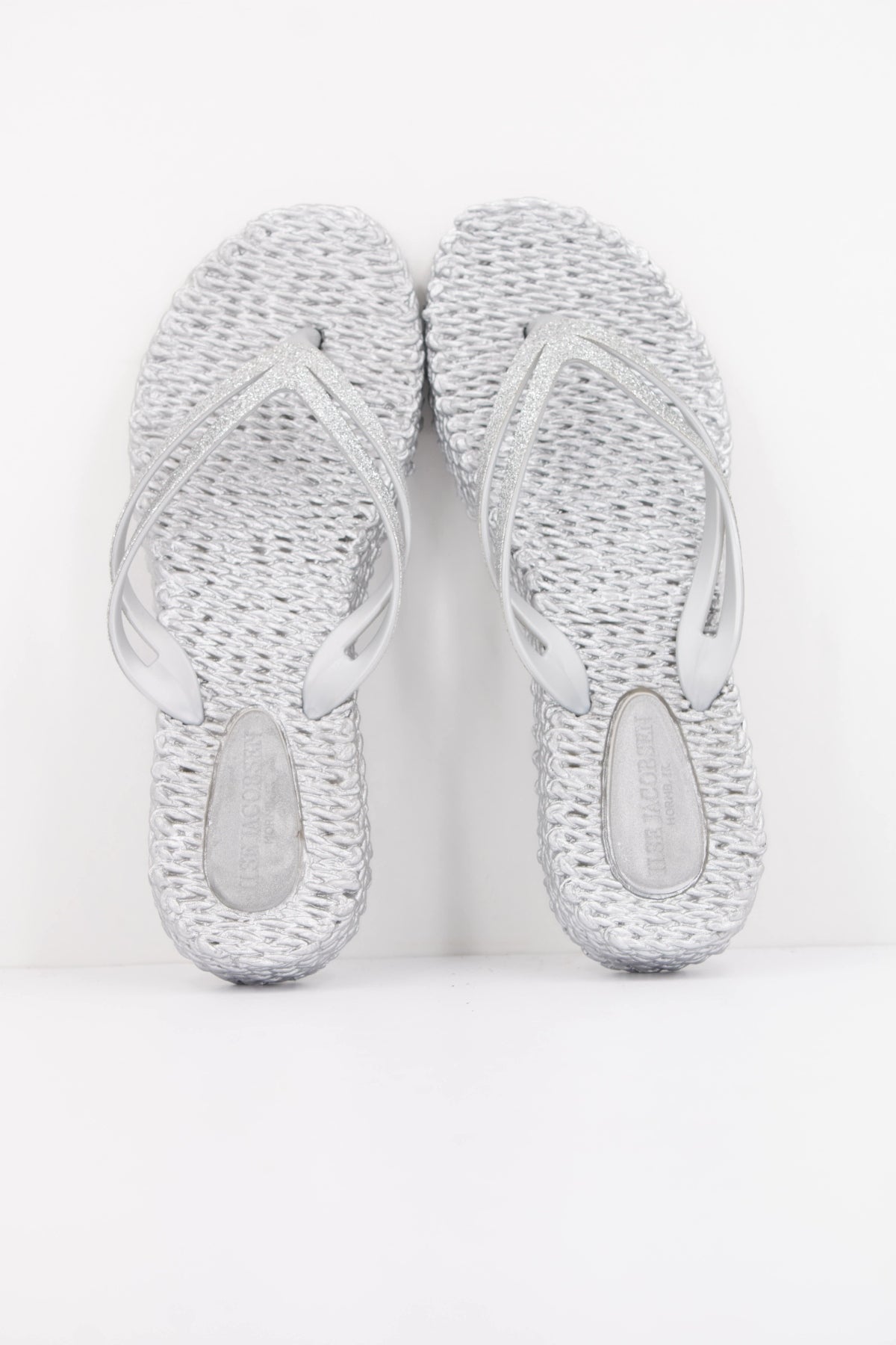 ILSE JACOBSEN CHEERFUL CHANCLA en color PLATA (3)