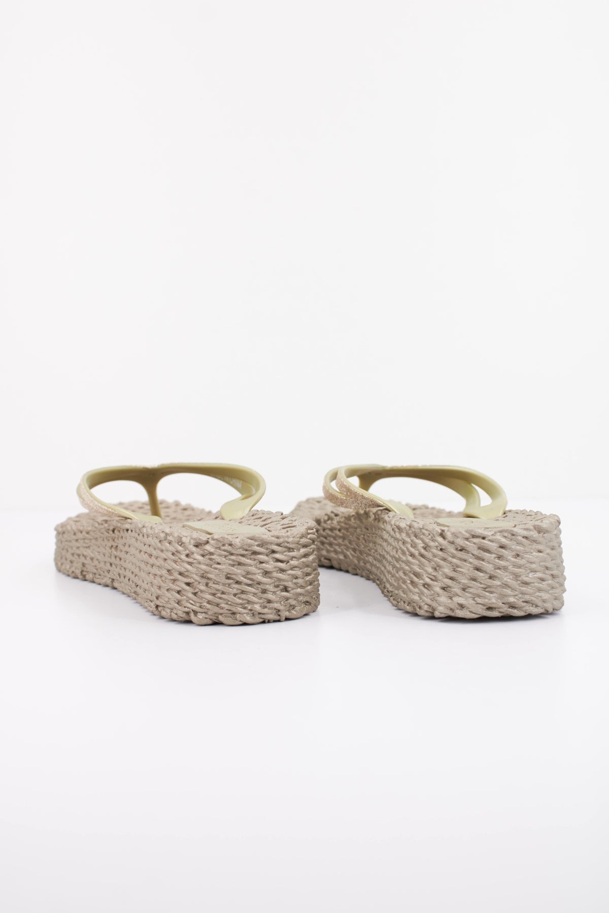 ILSE JACOBSEN CHEERFUL CHANCLA en color VERDE (4)