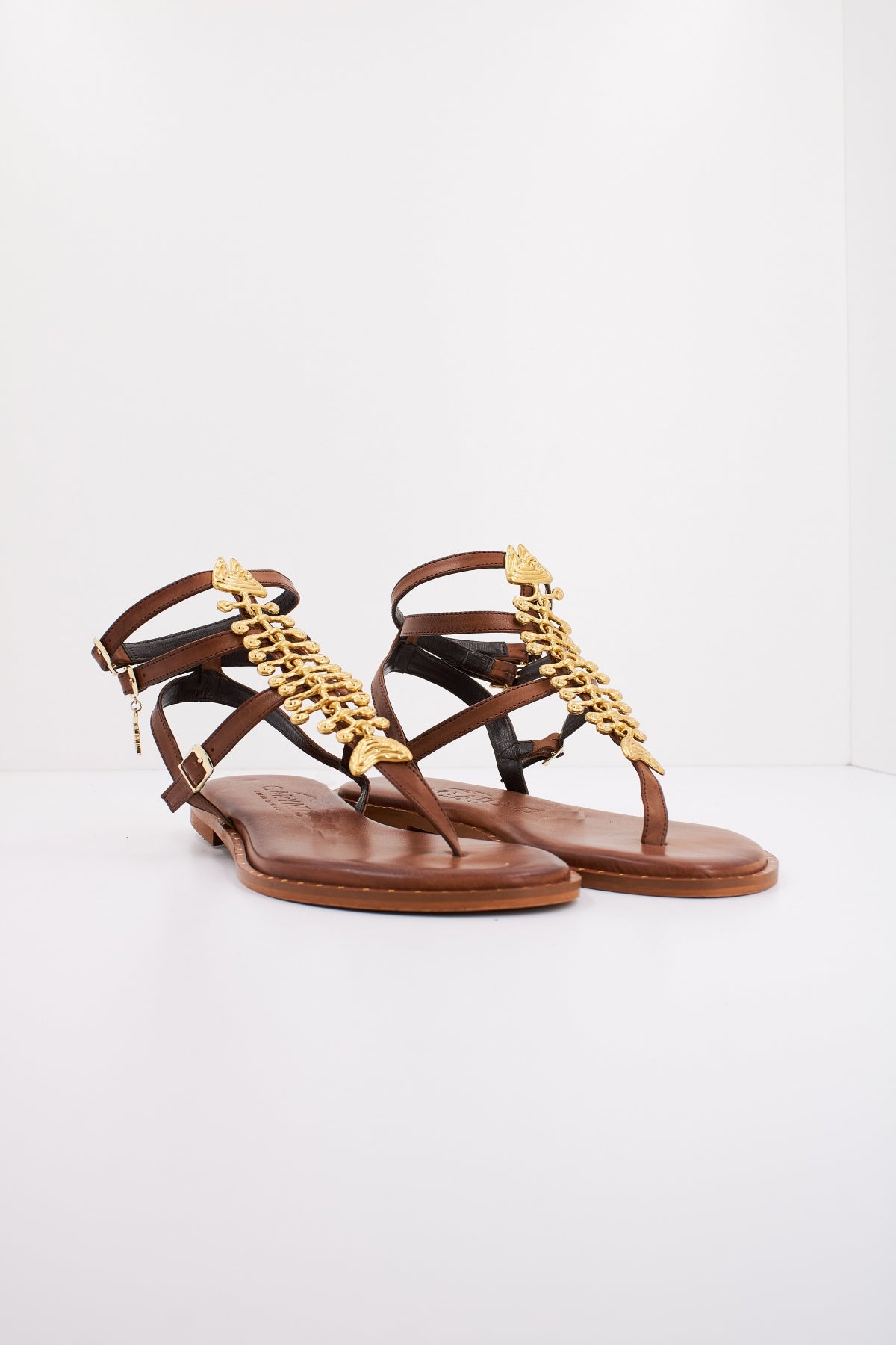 CARYATIS C en color MARRON (2)