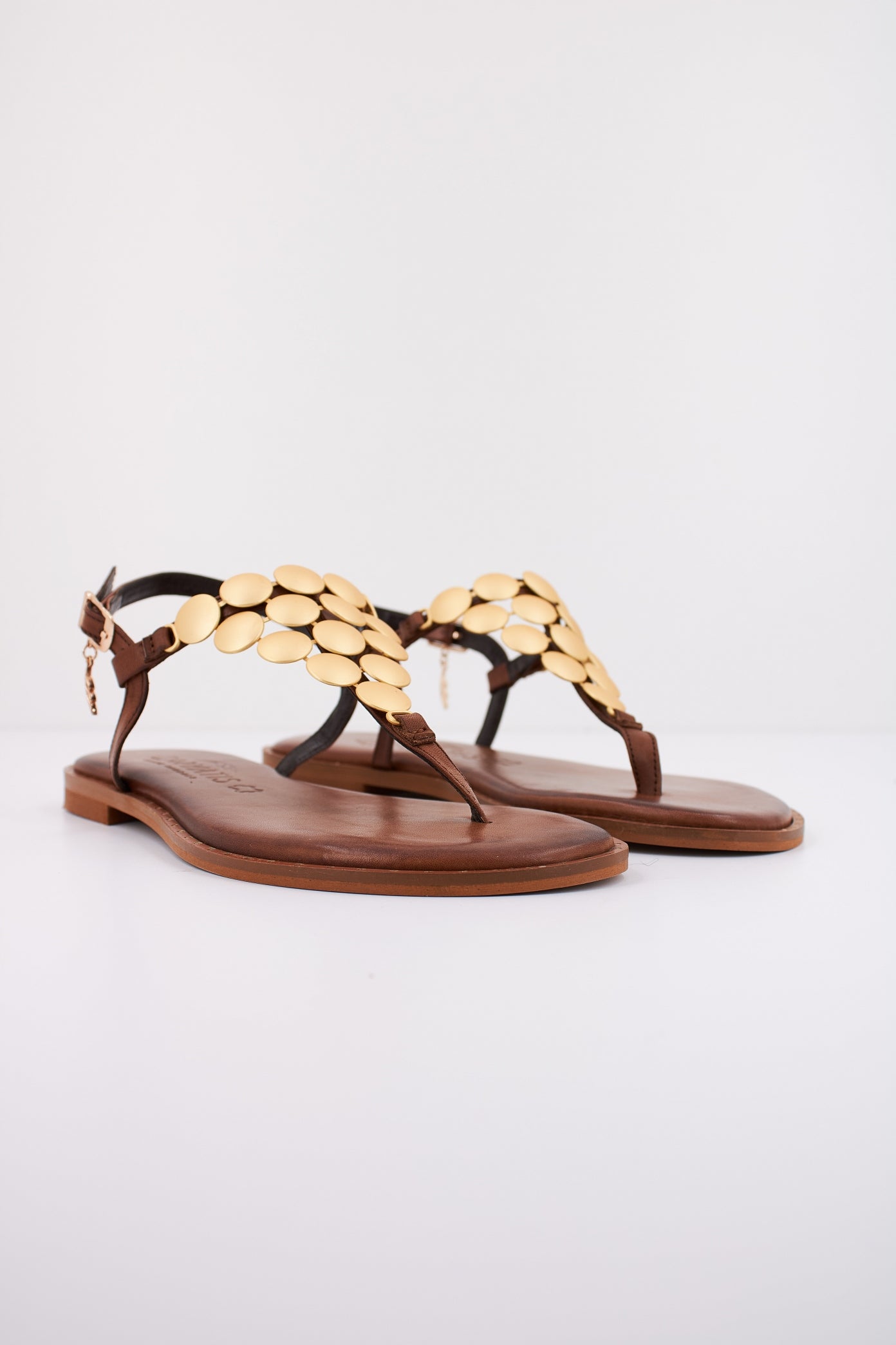 CARYATIS C en color MARRON (2)