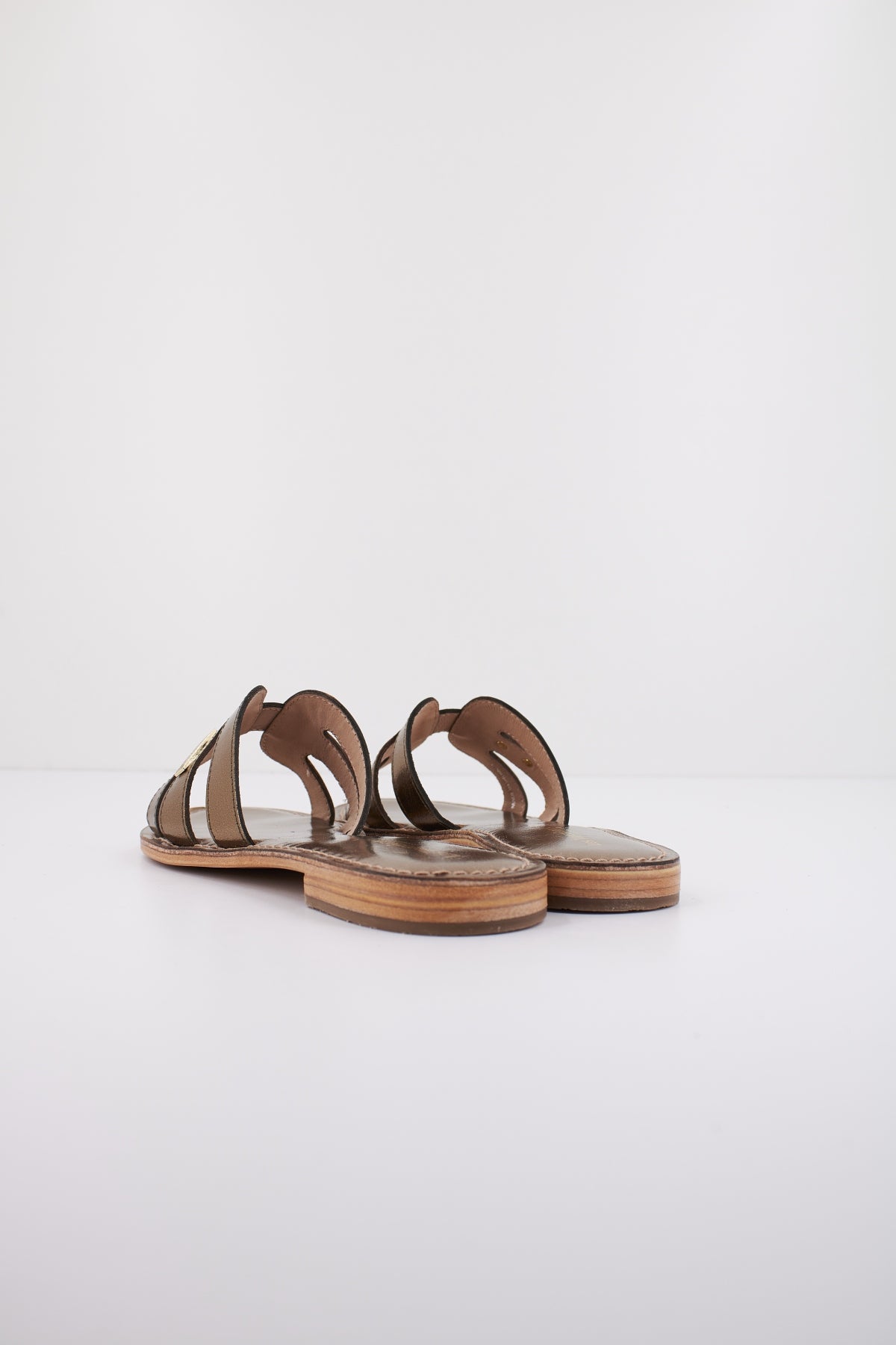 LES TROPEZIENNES C en color BRONCE (3)